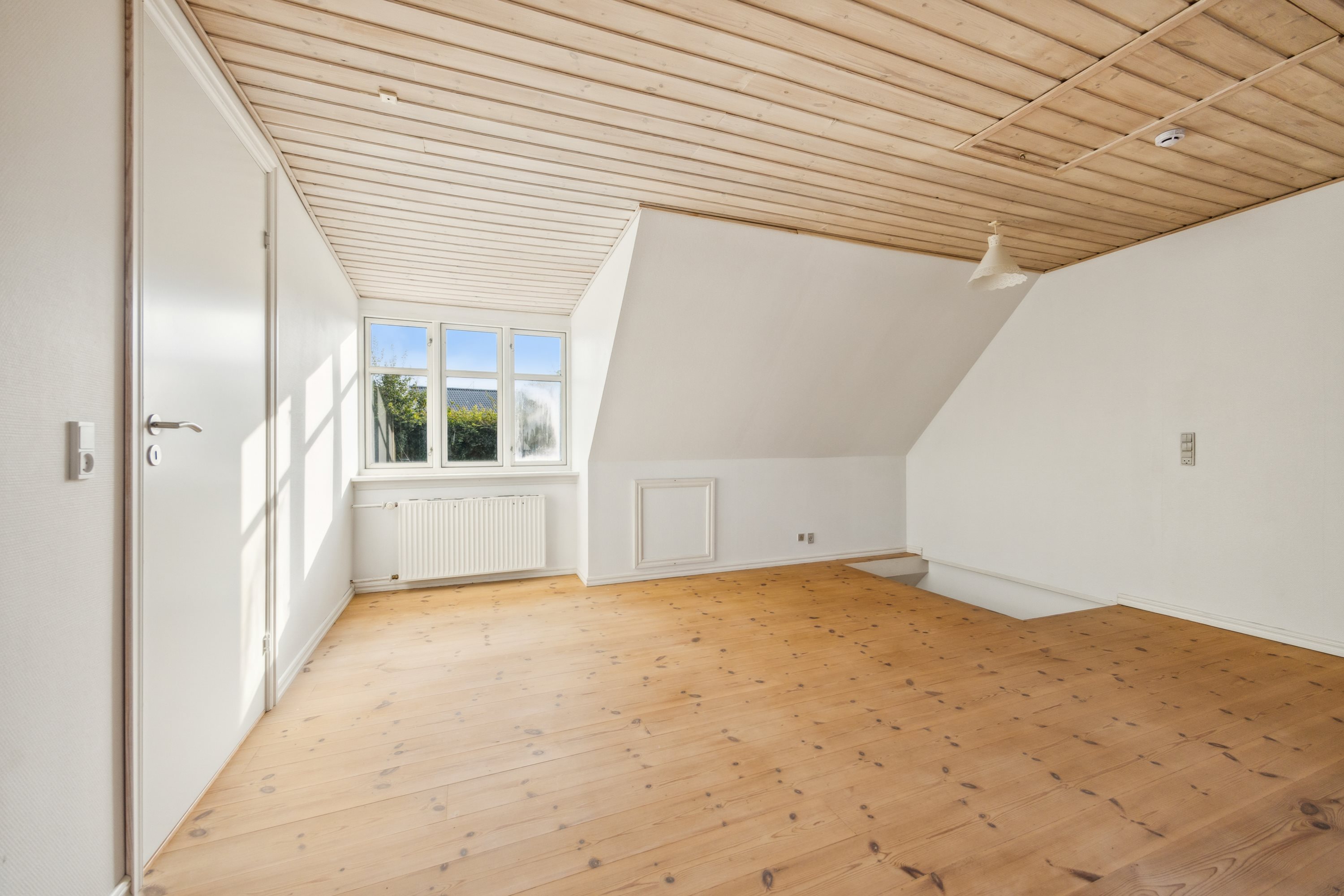 Fremhævet stue billede i fuldskærmstilstand. Billede af Krogensvej 34, Vester Hassing, 9310 Vodskov