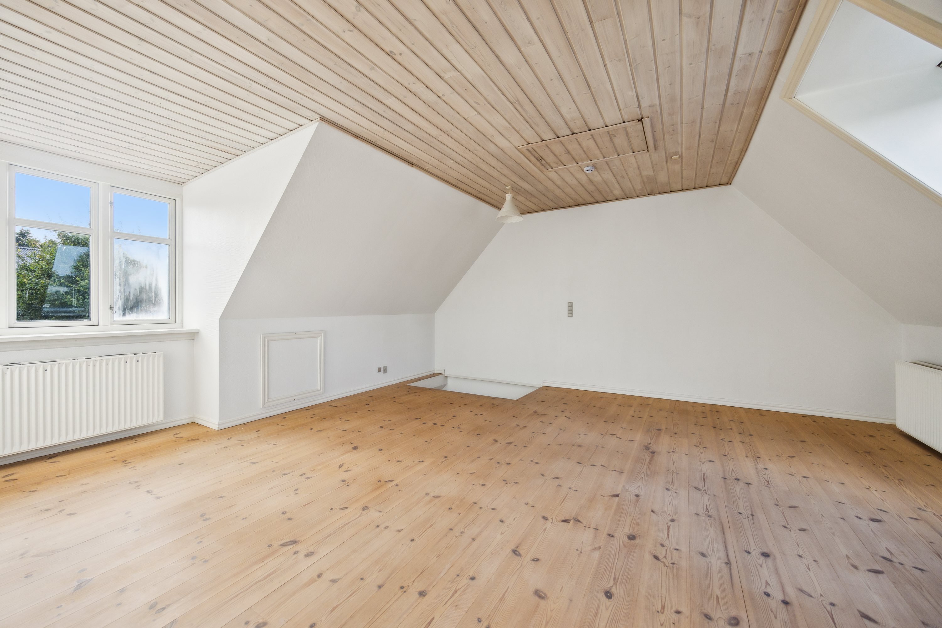 Fremhævet stue billede i fuldskærmstilstand. Billede af Krogensvej 34, Vester Hassing, 9310 Vodskov