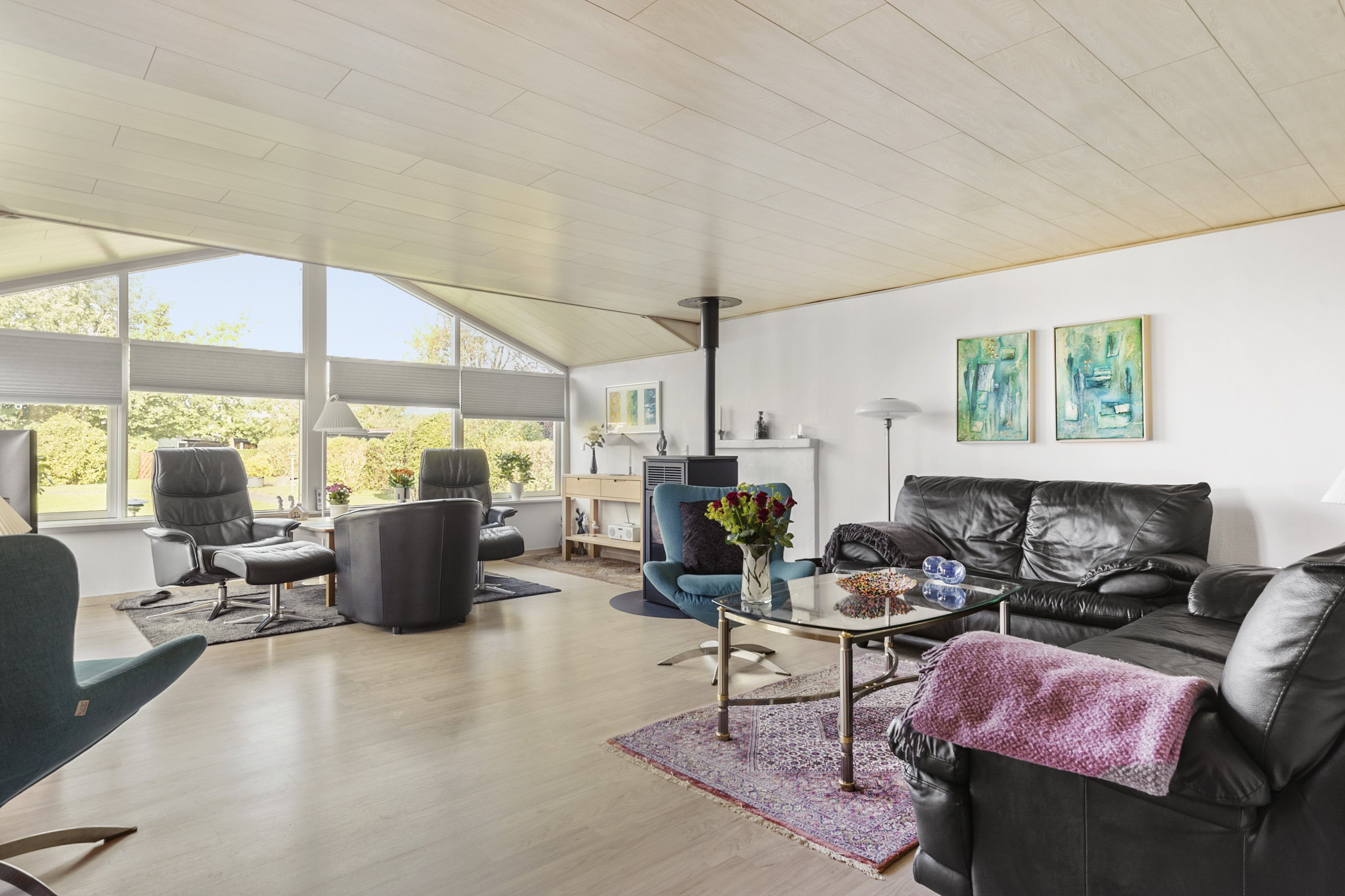 Fremhævet stue billede i fuldskærmstilstand. Billede af Askvænget 3, 8340 Malling