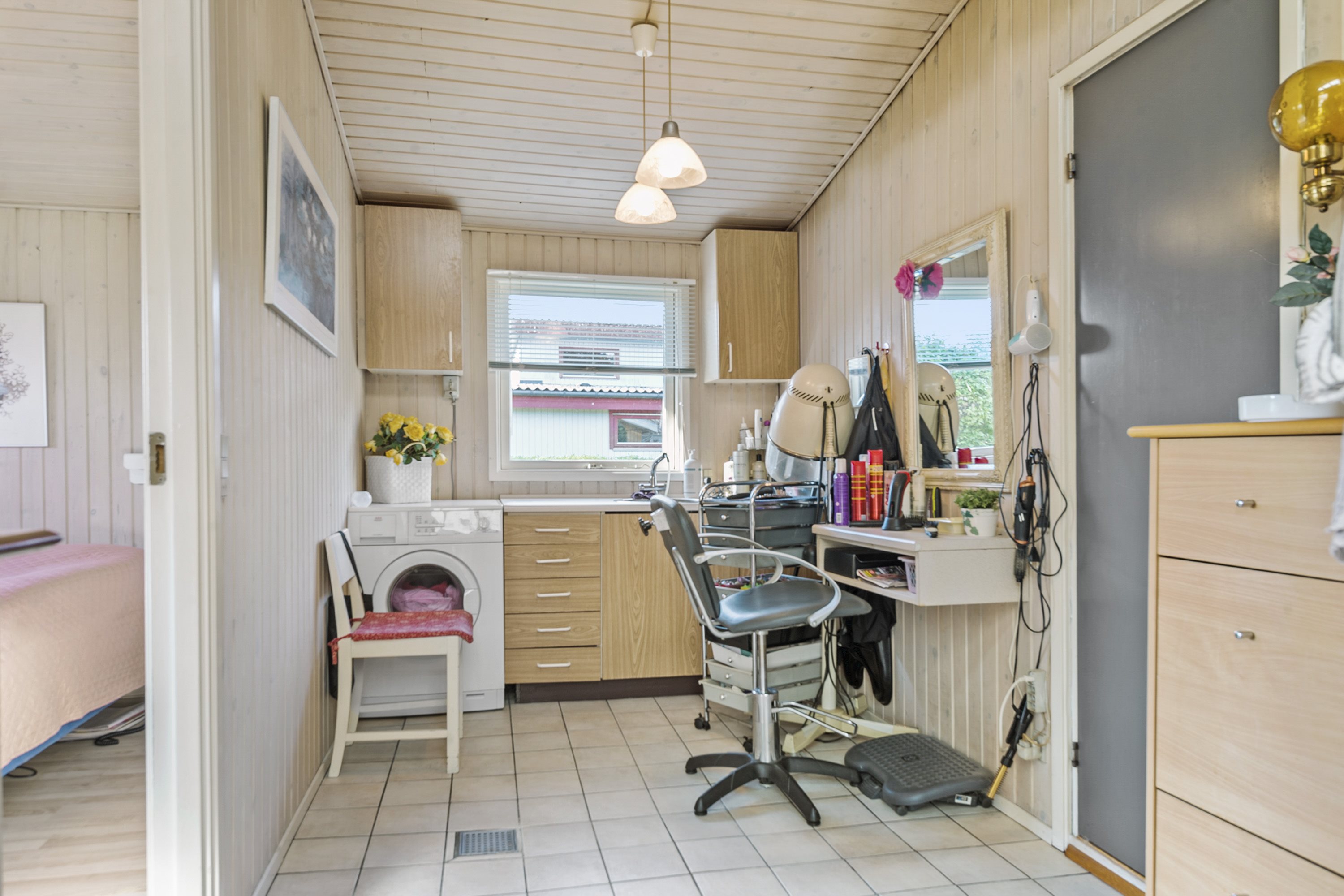 Fremhævet kontor billede i fuldskærmstilstand. Billede af Askvænget 3, 8340 Malling