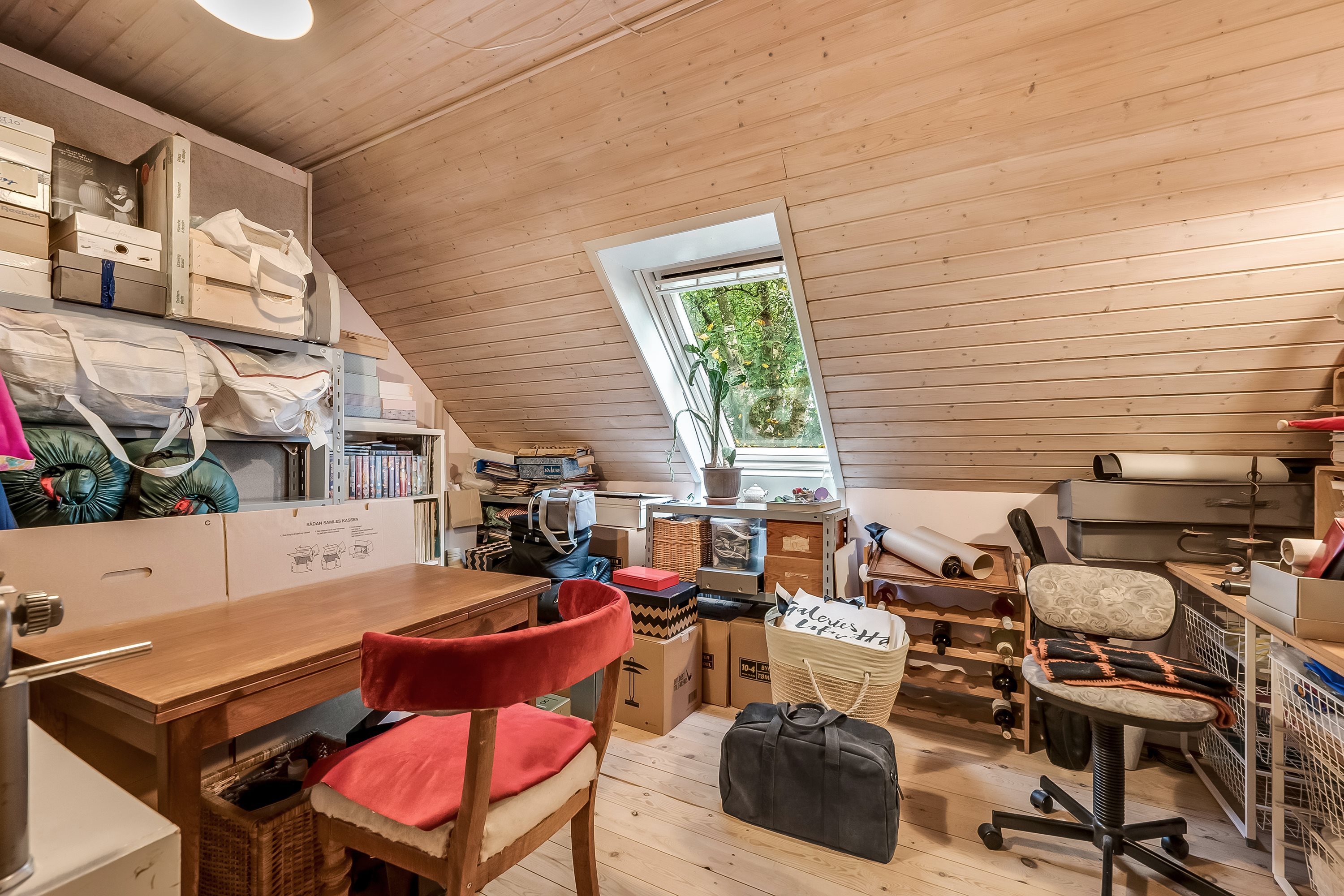 Fremhævet værelse billede i fuldskærmstilstand. Billede af Liljealle 13, 6920 Videbæk