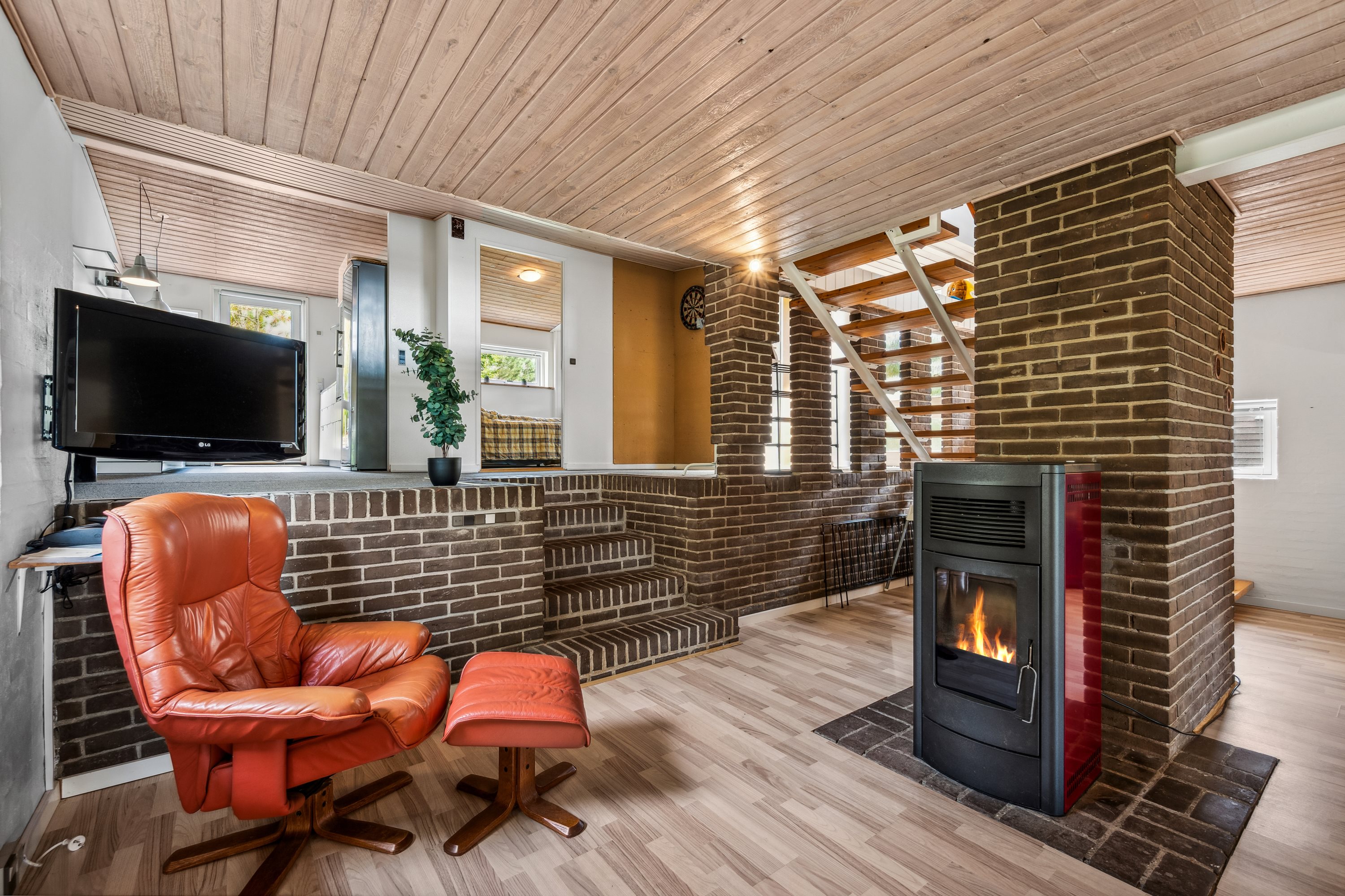 Fremhævet stue billede i fuldskærmstilstand. Billede af Højvangen 4, Boeslum Bakker , 8400 Ebeltoft