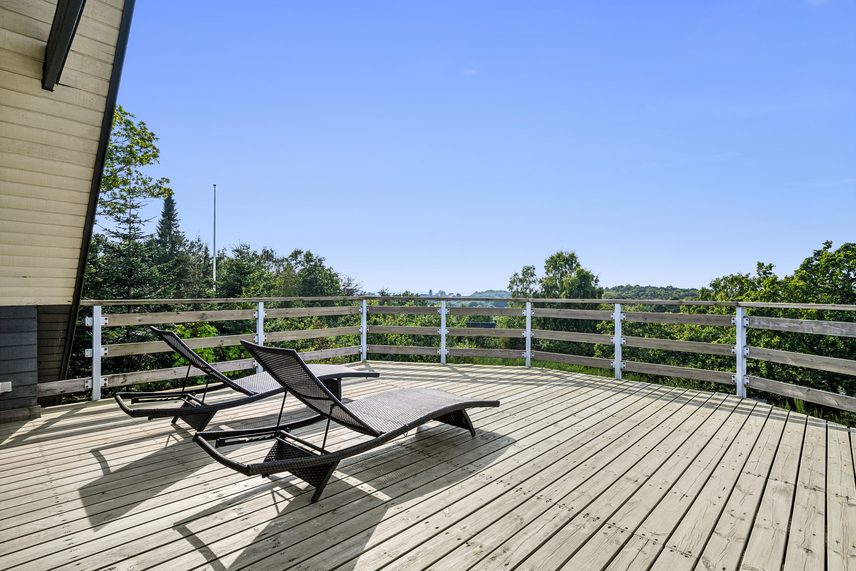 Fremhævet terrasse billede i fuldskærmstilstand. Billede af Højvangen 4, Boeslum Bakker , 8400 Ebeltoft