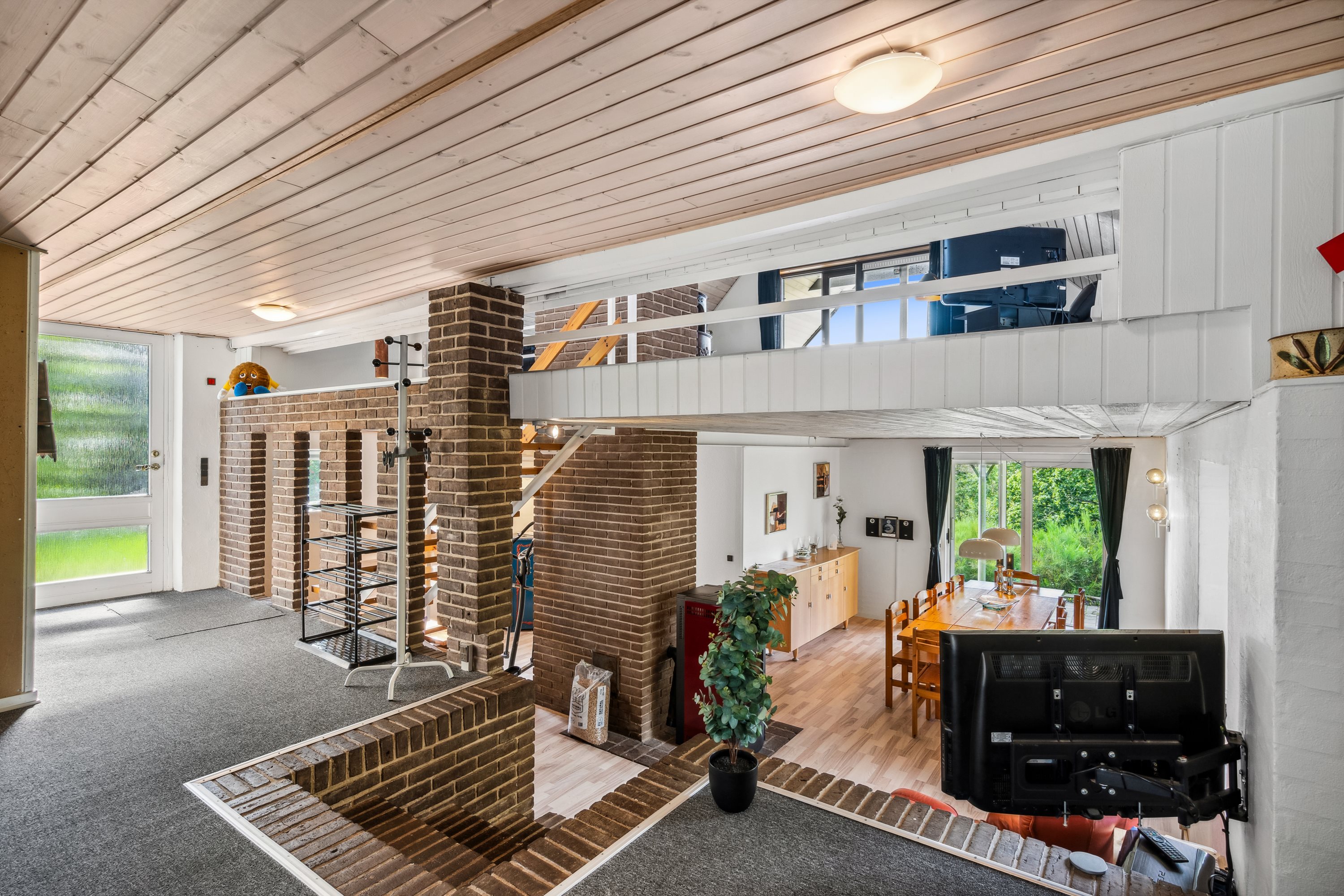 Fremhævet stue billede i fuldskærmstilstand. Billede af Højvangen 4, Boeslum Bakker , 8400 Ebeltoft