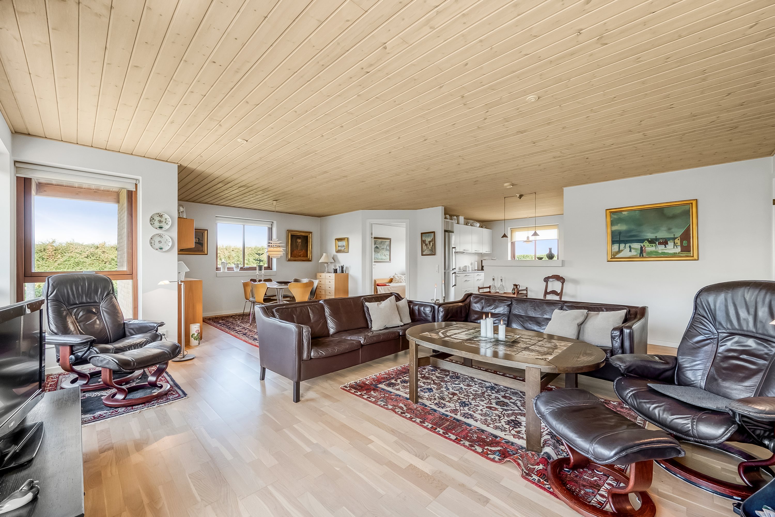 Fremhævet stue billede i fuldskærmstilstand. Billede af Stenaldervej 87, Rindum, 6950 Ringkøbing