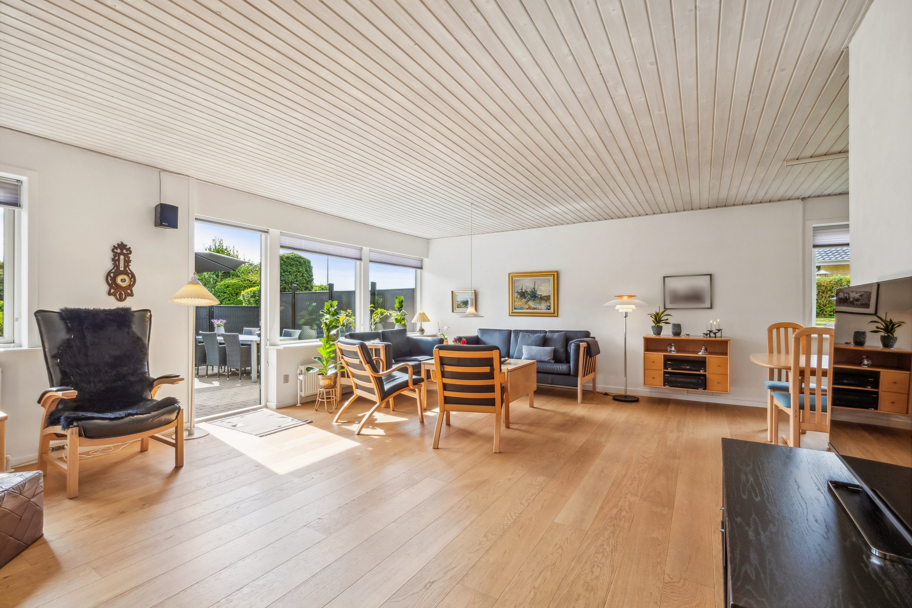 Fremhævet stue billede i fuldskærmstilstand. Billede af Skovkrogen 2, Vejerslev, 7980 Vils