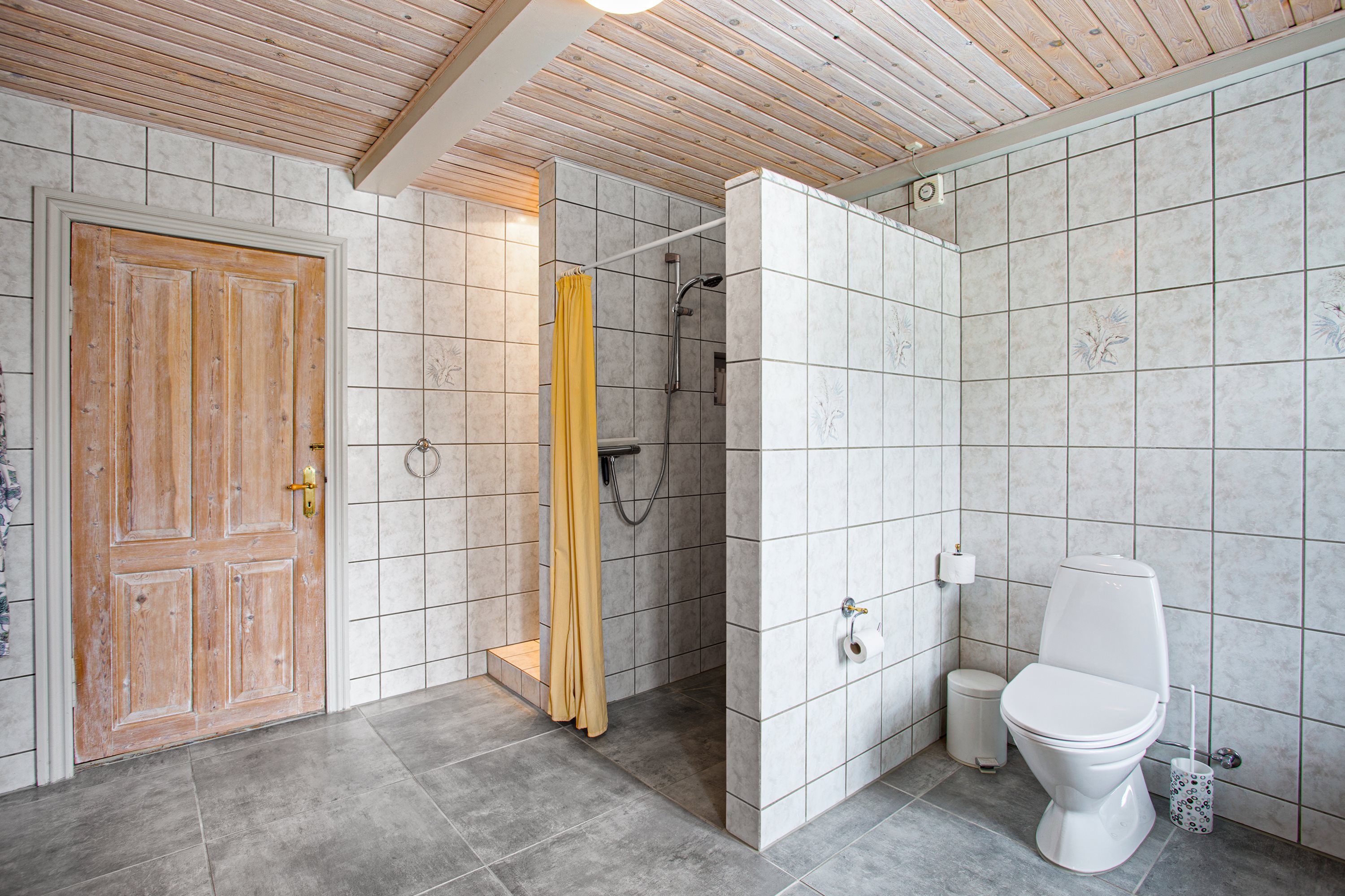 Fremhævet badeværelse billede i fuldskærmstilstand. Billede af Hillerupvej 67, Hillerup, 6760 Ribe