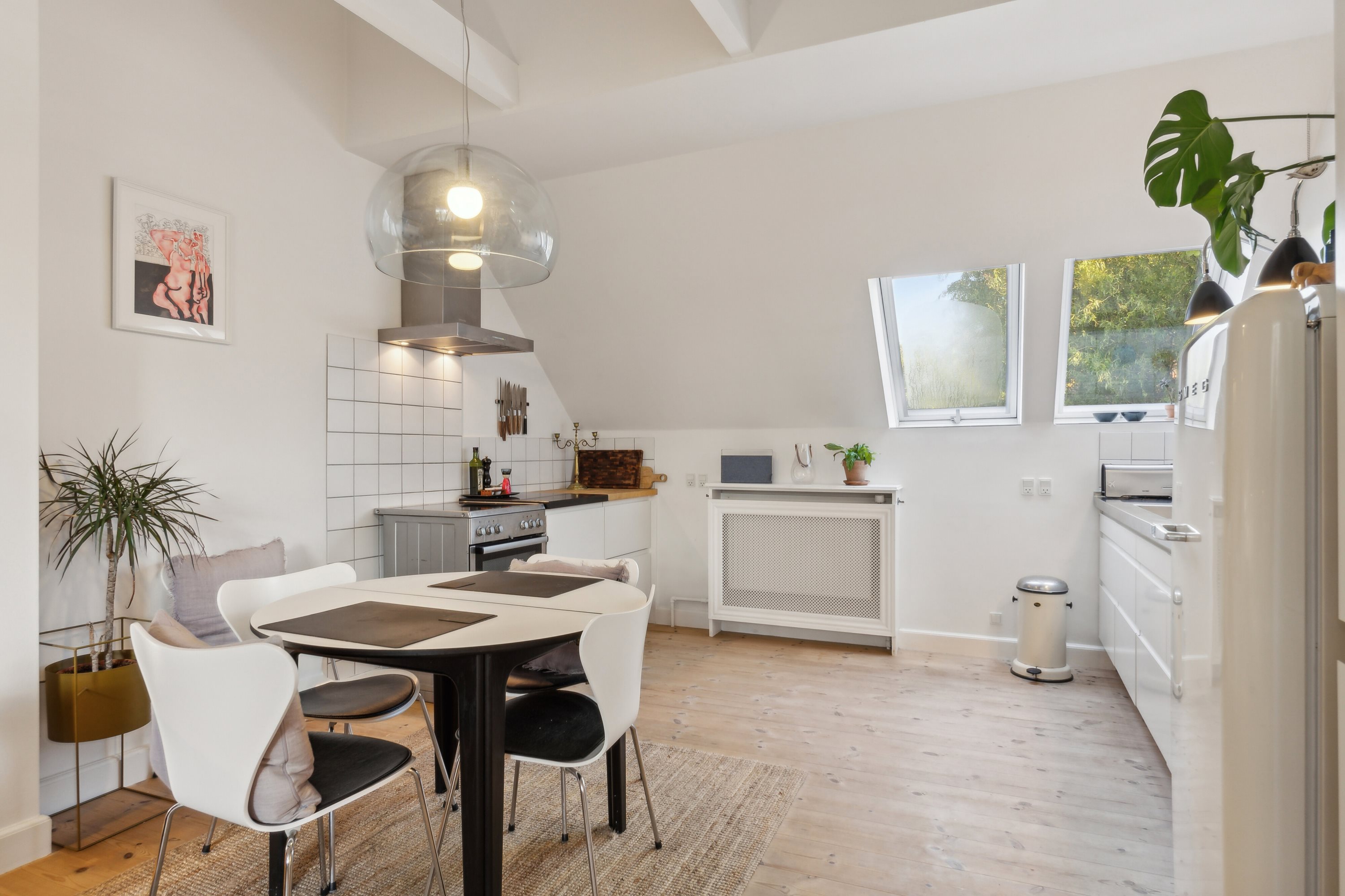 Fremhævet spisestue billede i fuldskærmstilstand. Billede af Gammel Lundtoftevej 11, 2., 2800 Kongens Lyngby