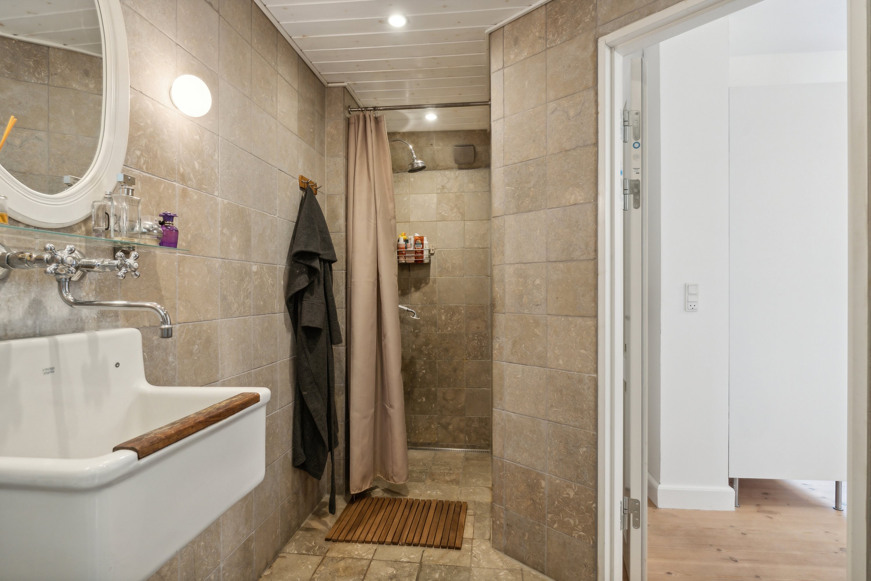 Fremhævet badeværelse billede i fuldskærmstilstand. Billede af Gammel Lundtoftevej 11, 2., 2800 Kongens Lyngby