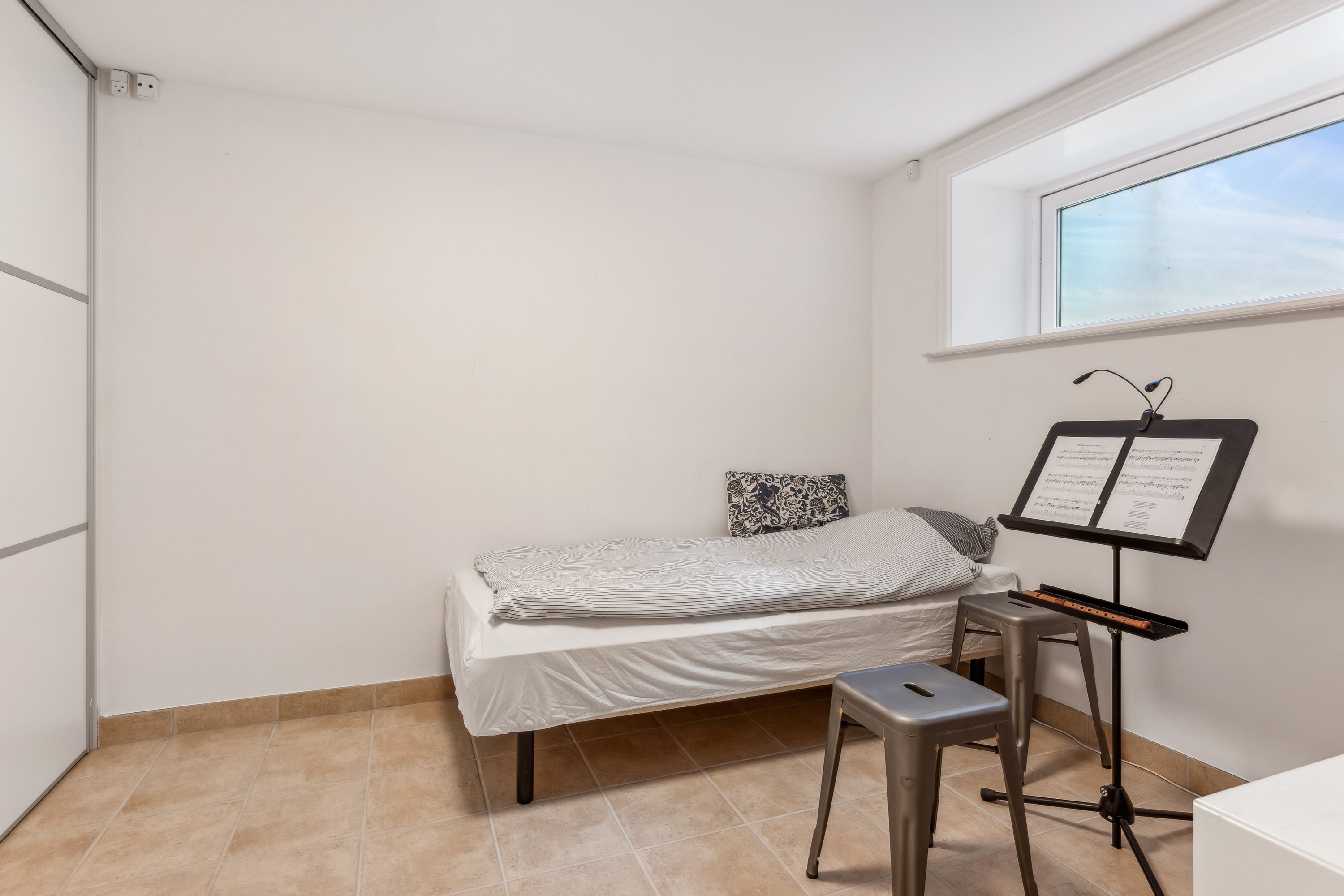 Fremhævet værelse billede i fuldskærmstilstand. Billede af Skrænten 8, 8240 Risskov