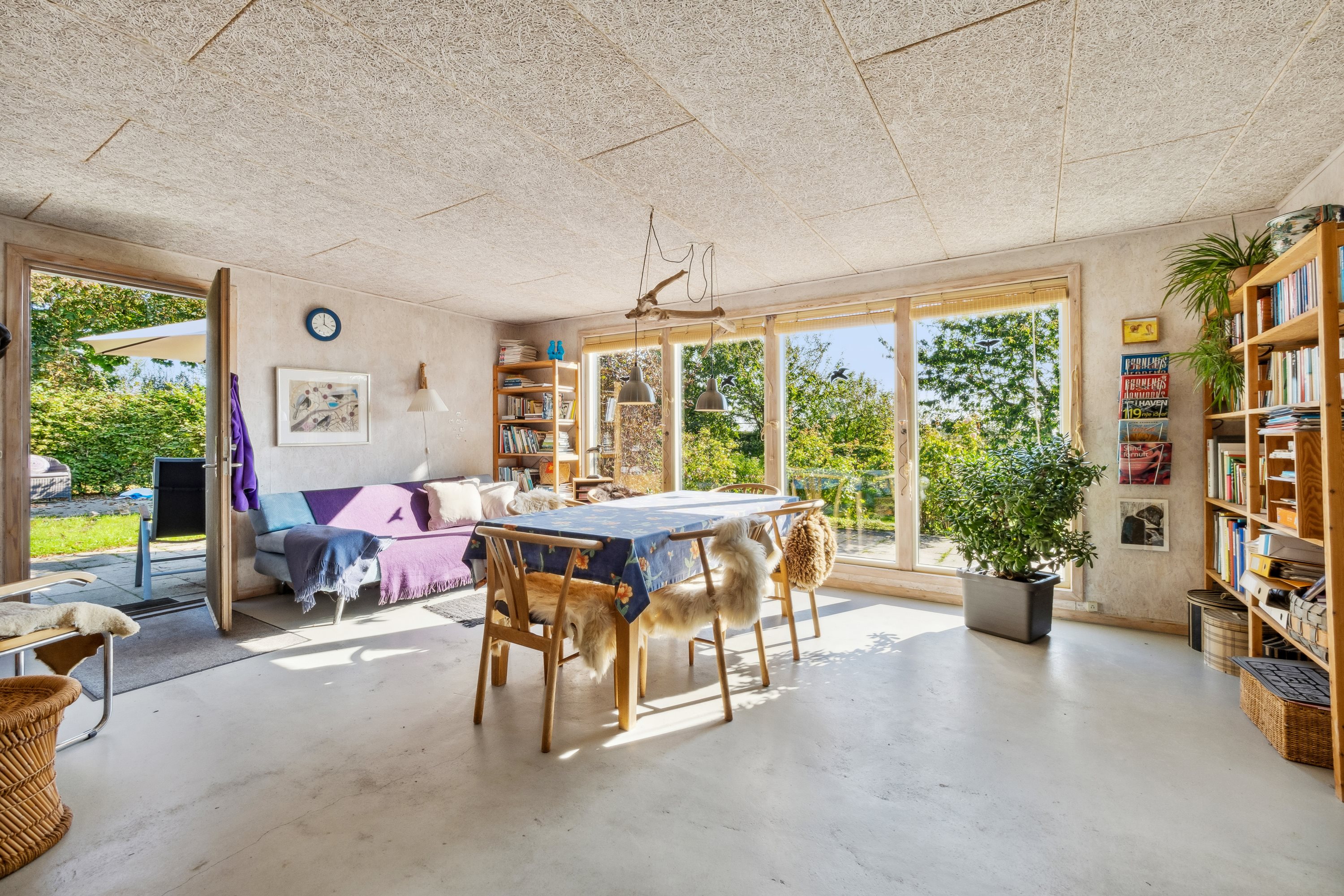 Fremhævet stue billede i fuldskærmstilstand. Billede af Ejerslevvej 32, V Hunderup, 7900 Nykøbing M