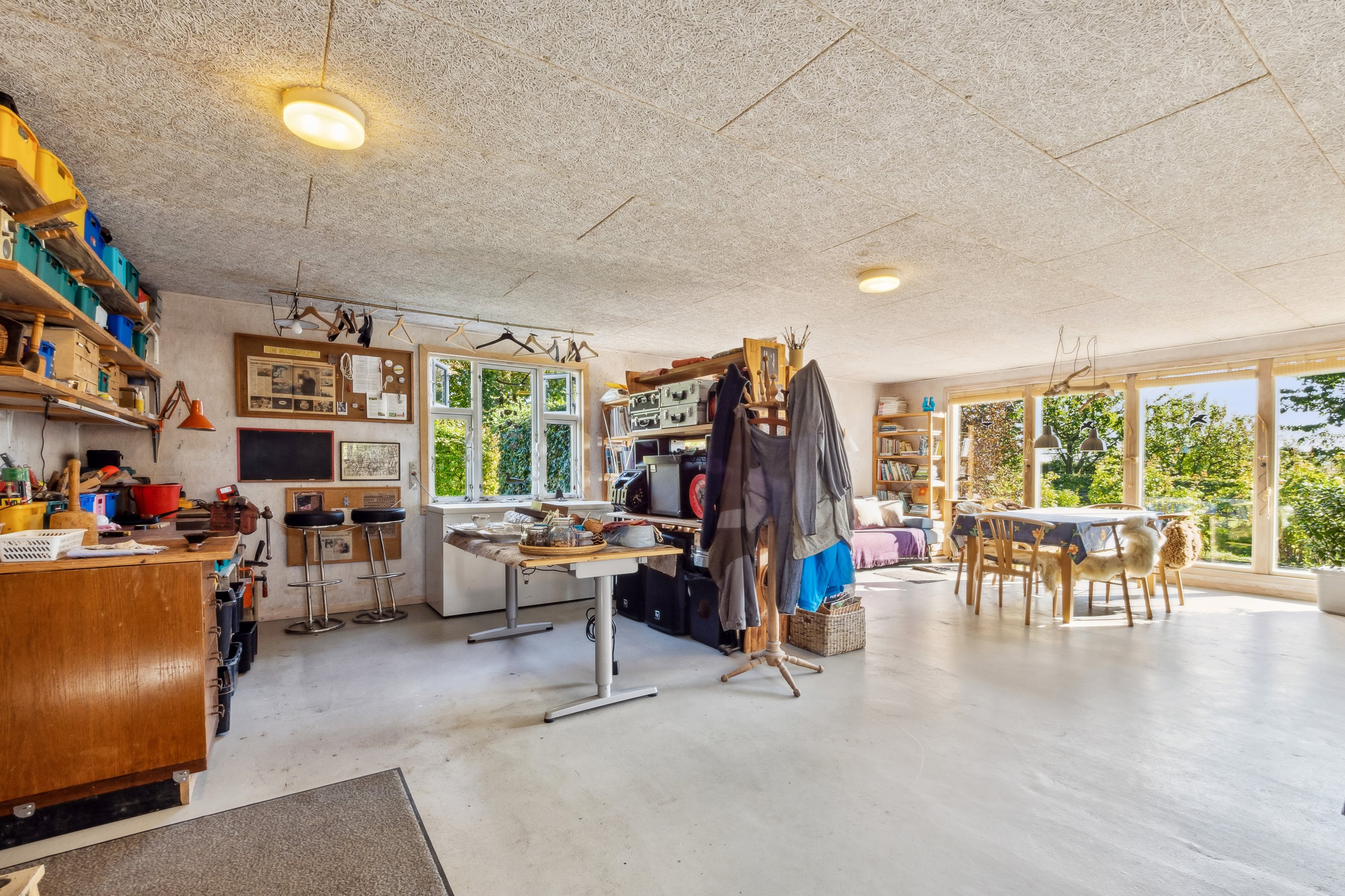 Fremhævet garage billede i fuldskærmstilstand. Billede af Ejerslevvej 32, V Hunderup, 7900 Nykøbing M