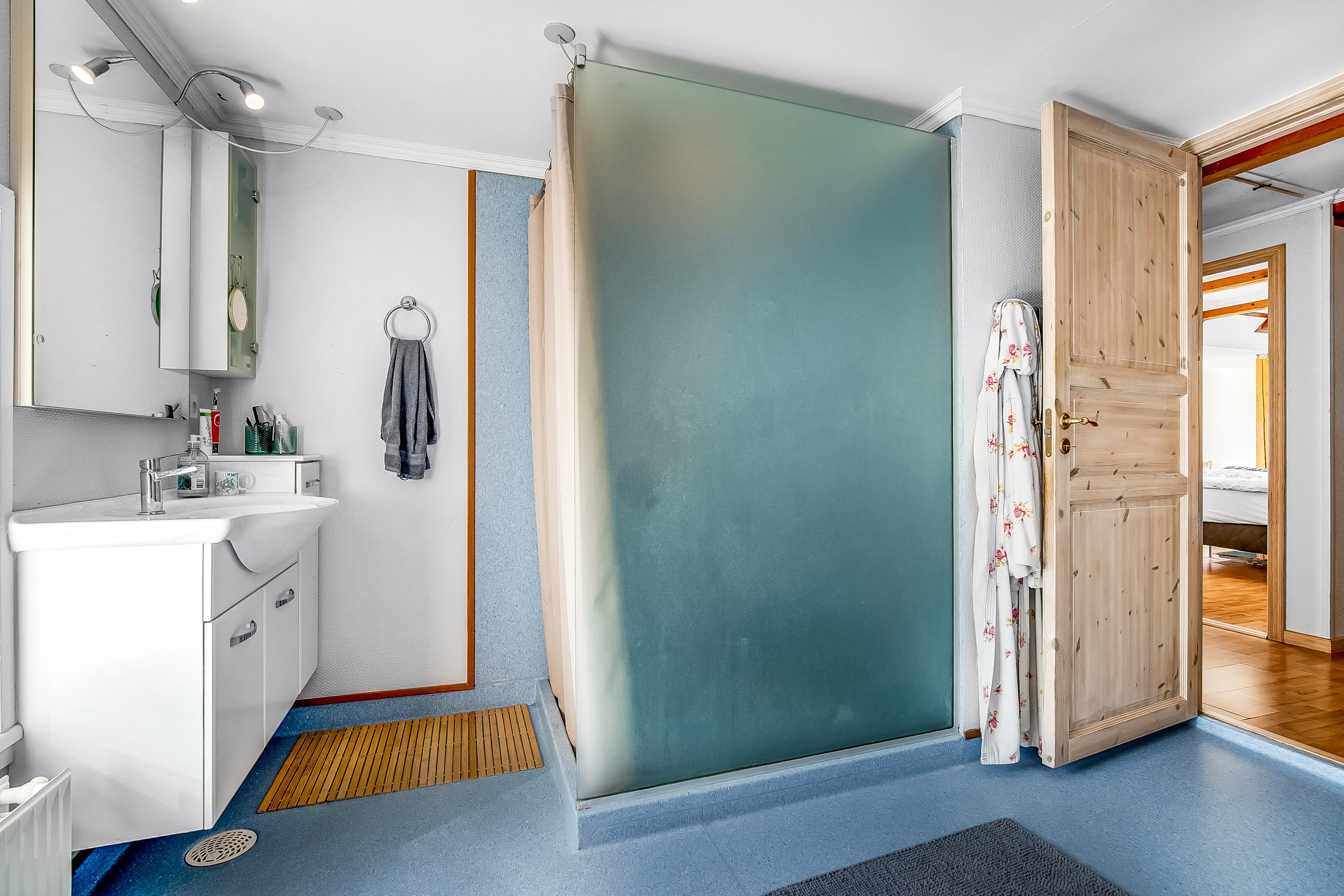 Fremhævet badeværelse billede i fuldskærmstilstand. Billede af Lillevej 3, Bastrup, 6580 Vamdrup