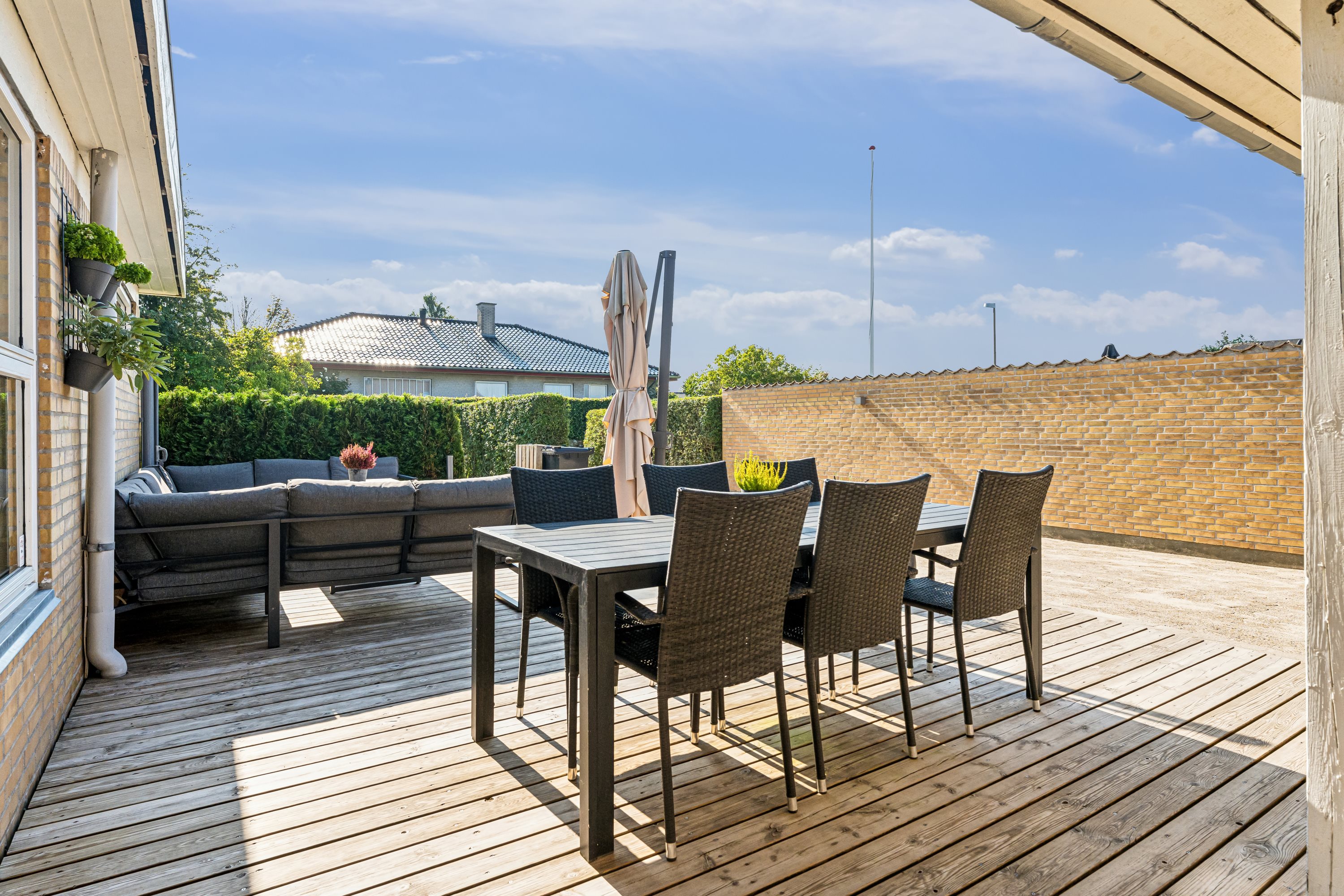 Fremhævet terrasse billede i fuldskærmstilstand. Billede af Demstrupvej 47, Dronningborg, 8930 Randers NØ