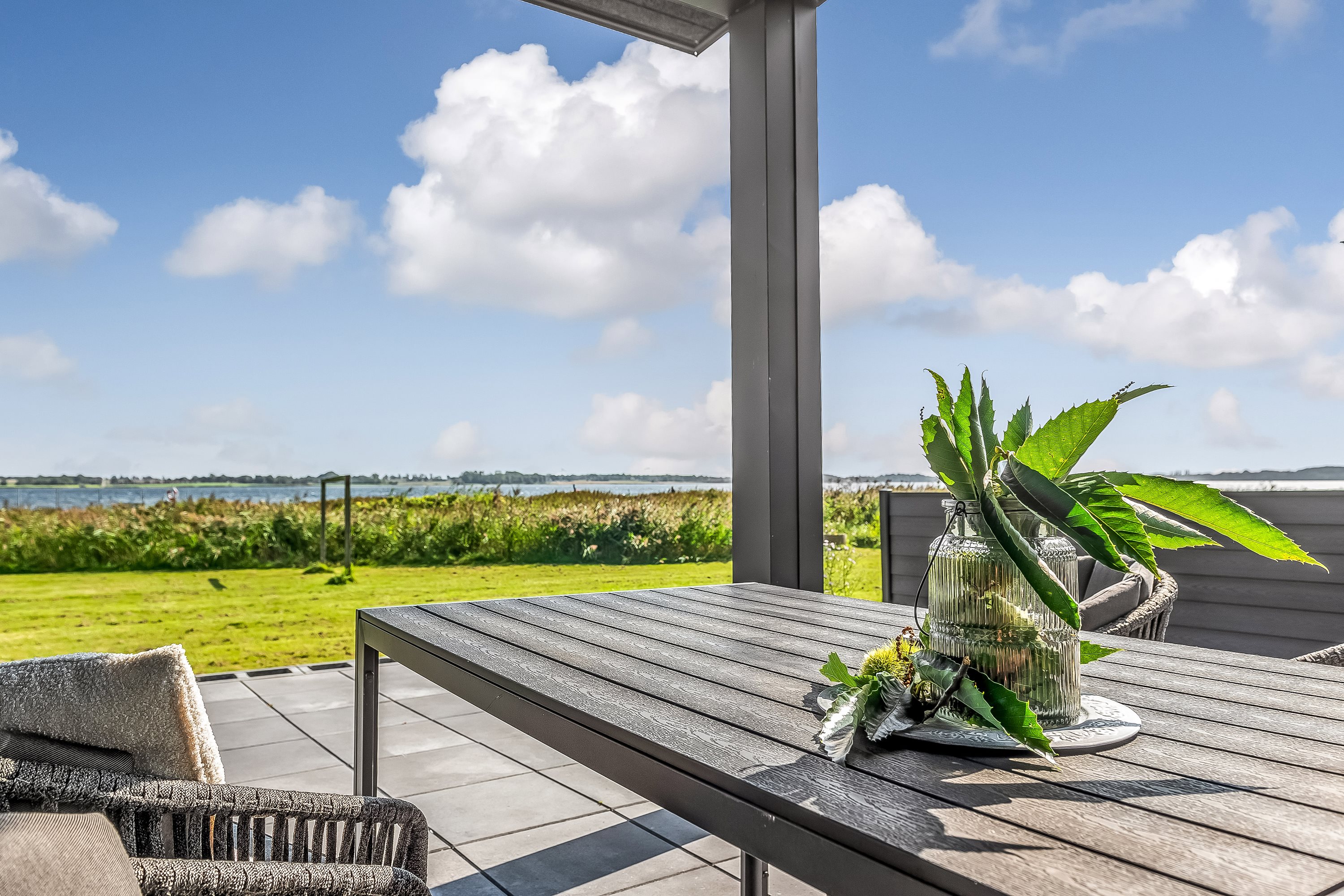 Fremhævet terrasse billede i fuldskærmstilstand. Billede af Strandlysthuse 75, 5330 Munkebo