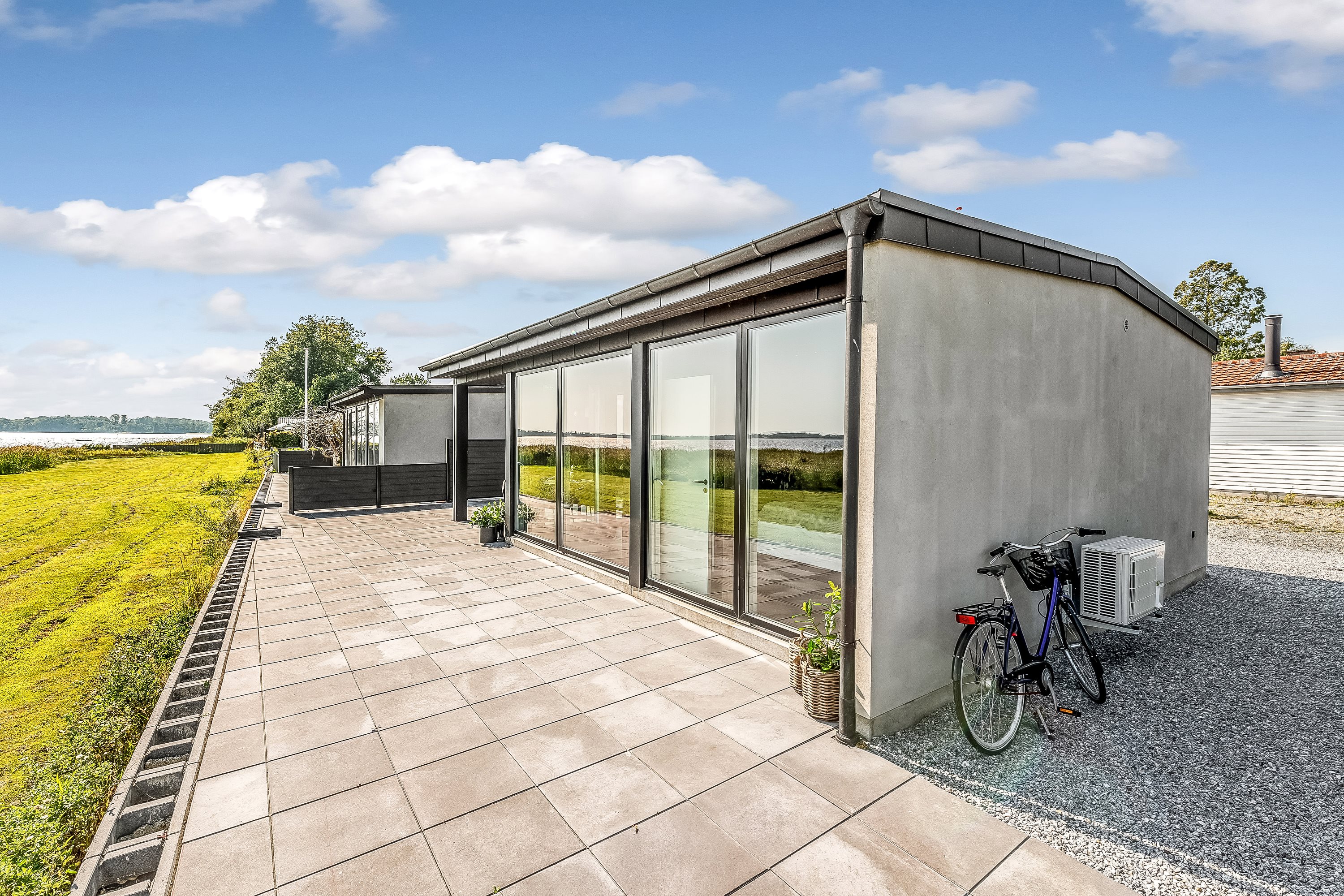 Fremhævet ejendommen billede i fuldskærmstilstand. Billede af Strandlysthuse 75, 5330 Munkebo