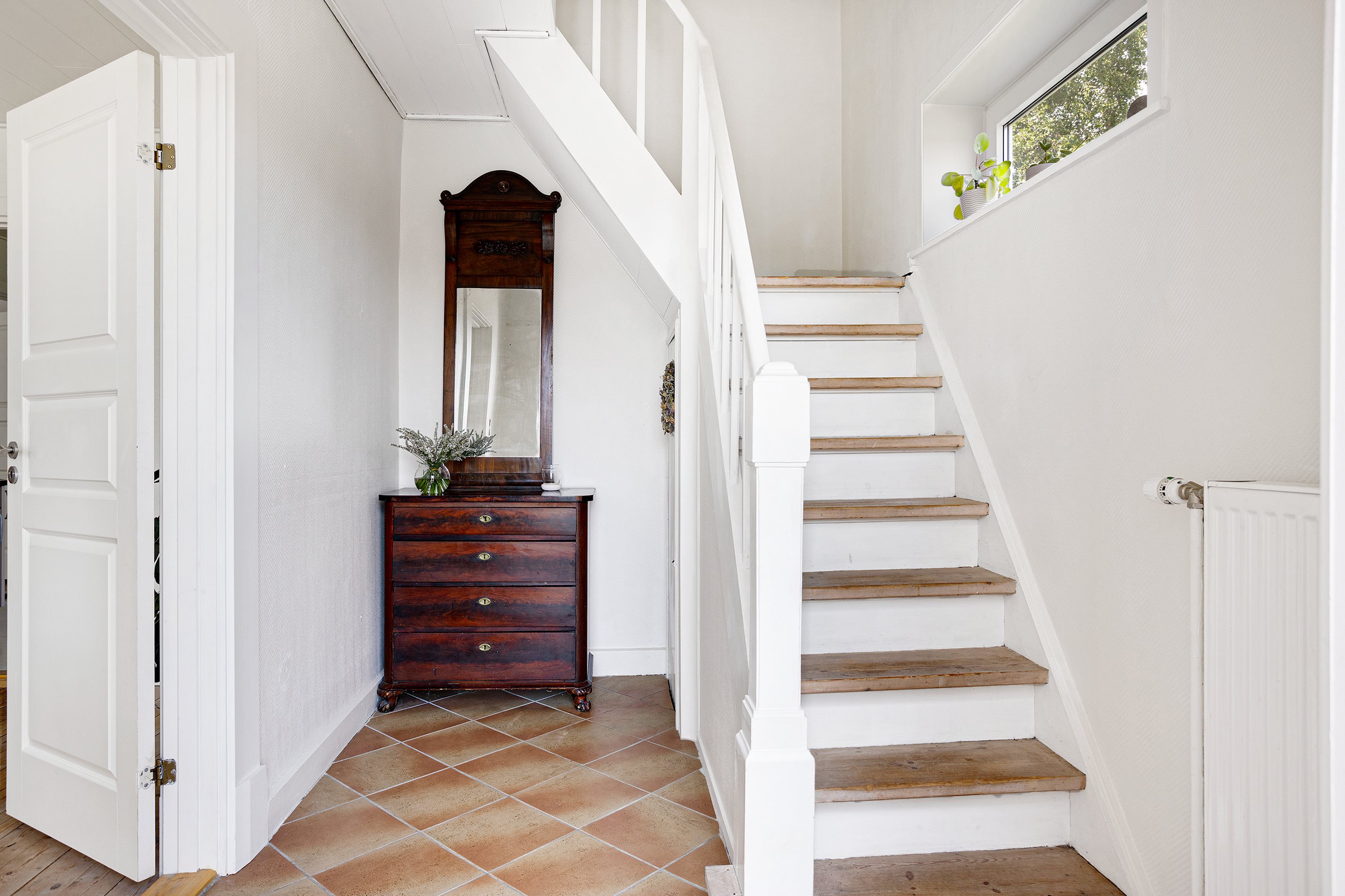 Fremhævet entré billede i fuldskærmstilstand. Billede af Primulavej 11, 9750 Østervrå