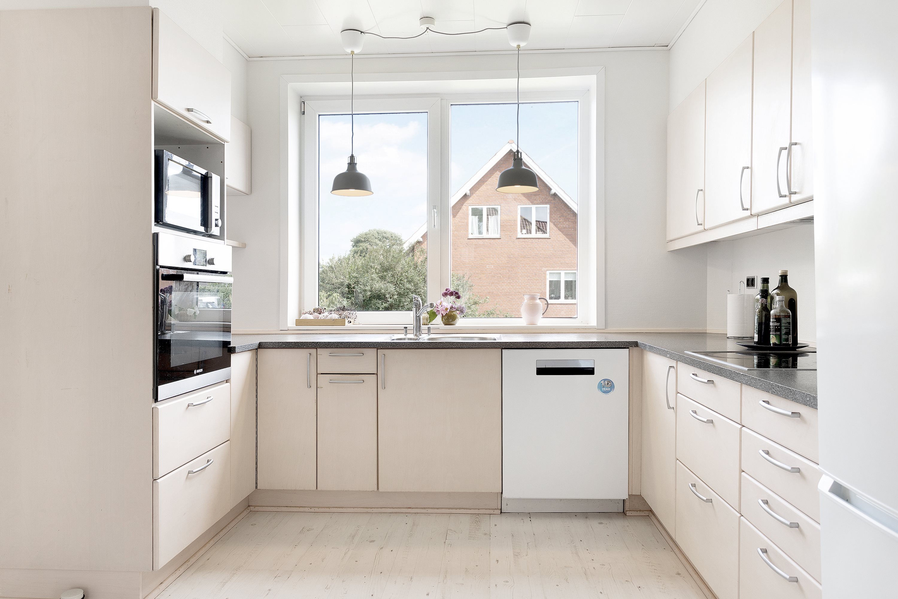 Miniaturebillede 2: køkken. Billede af Primulavej 11, 9750 Østervrå