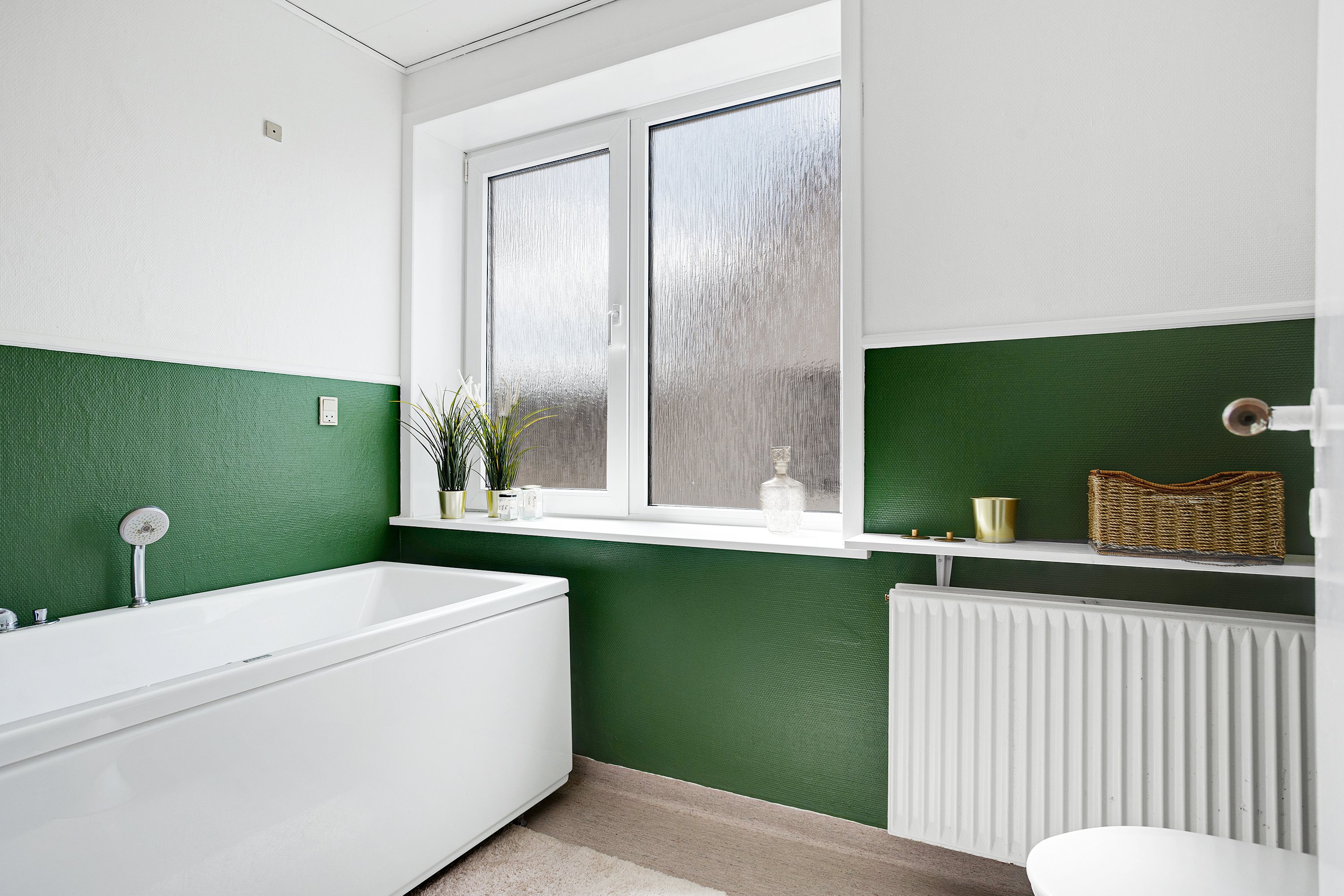 Fremhævet badeværelse billede i fuldskærmstilstand. Billede af Primulavej 11, 9750 Østervrå