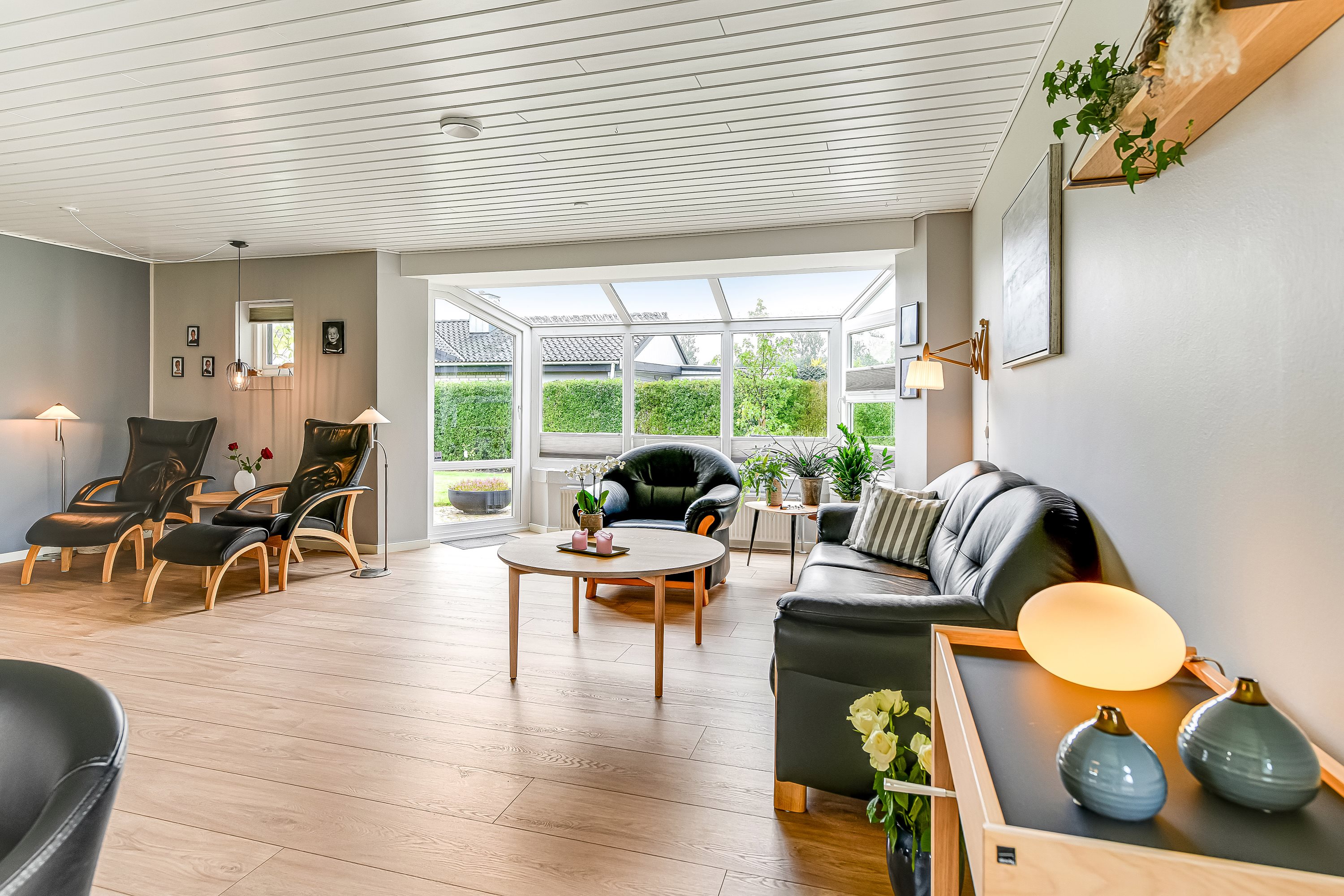 Fremhævet stue billede i fuldskærmstilstand. Billede af Kærvej 225, 7190 Billund