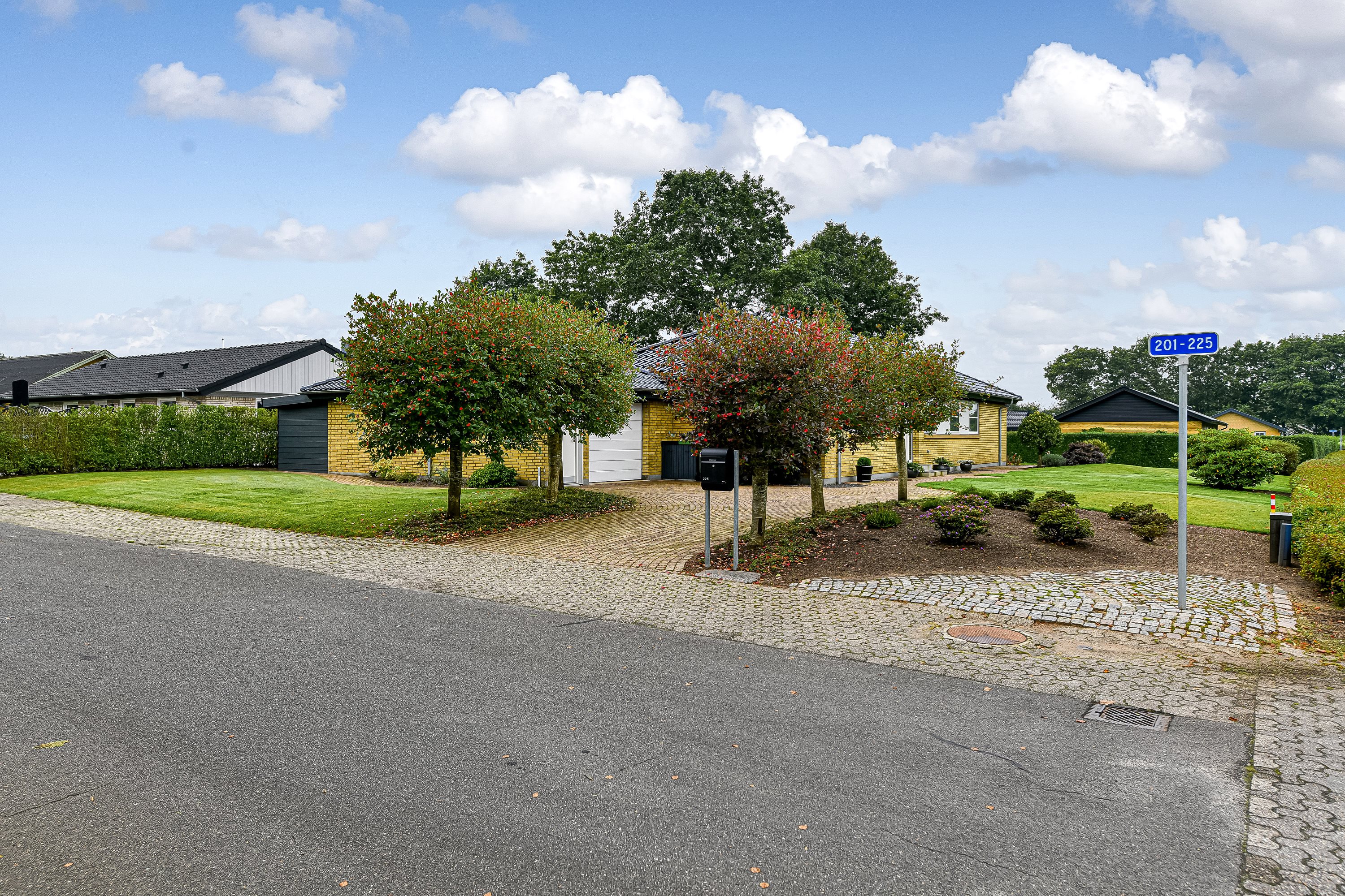 Fremhævet ejendommen billede i fuldskærmstilstand. Billede af Kærvej 225, 7190 Billund