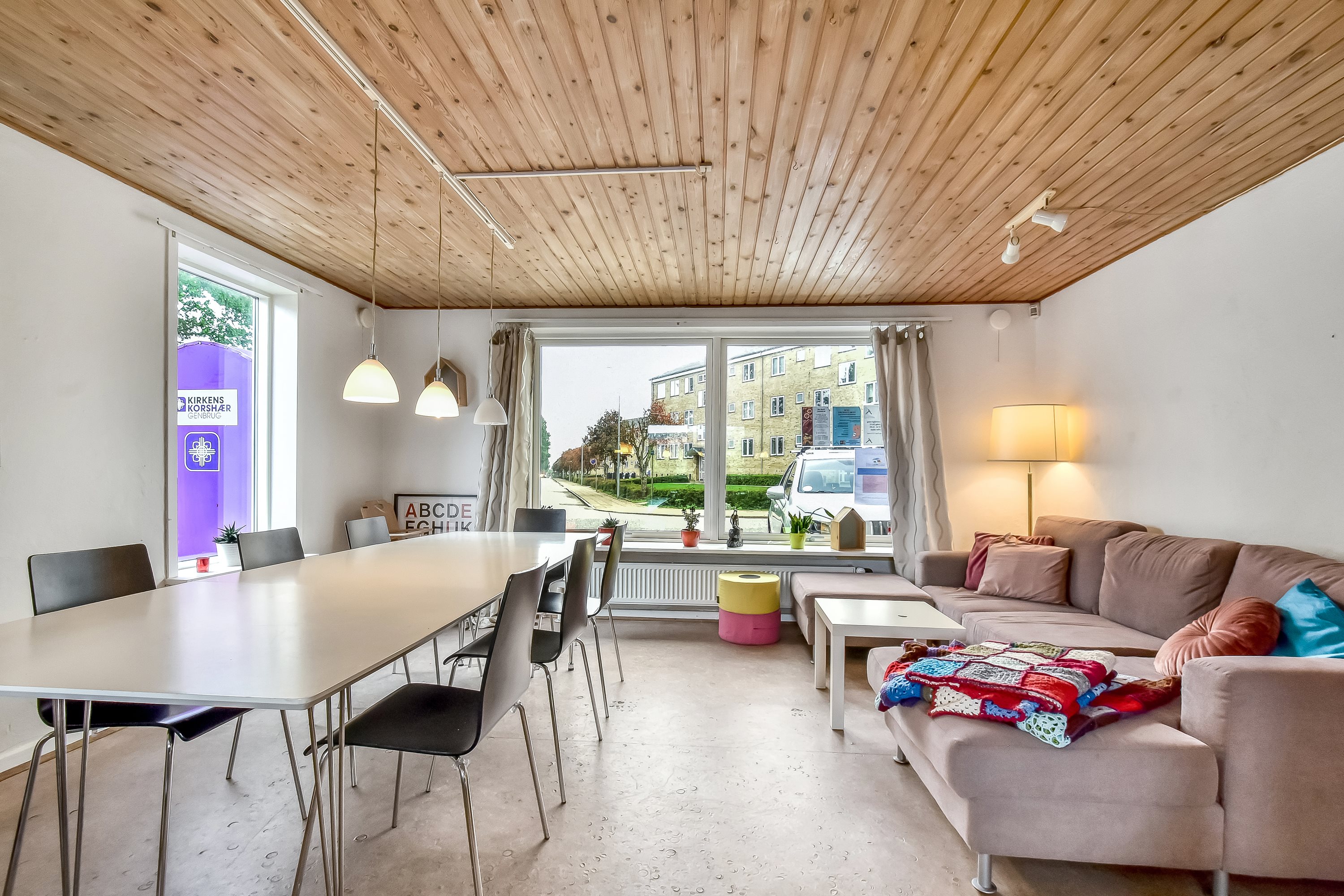 Fremhævet stue billede i fuldskærmstilstand. Billede af Fruehøjvej 33, 7400 Herning