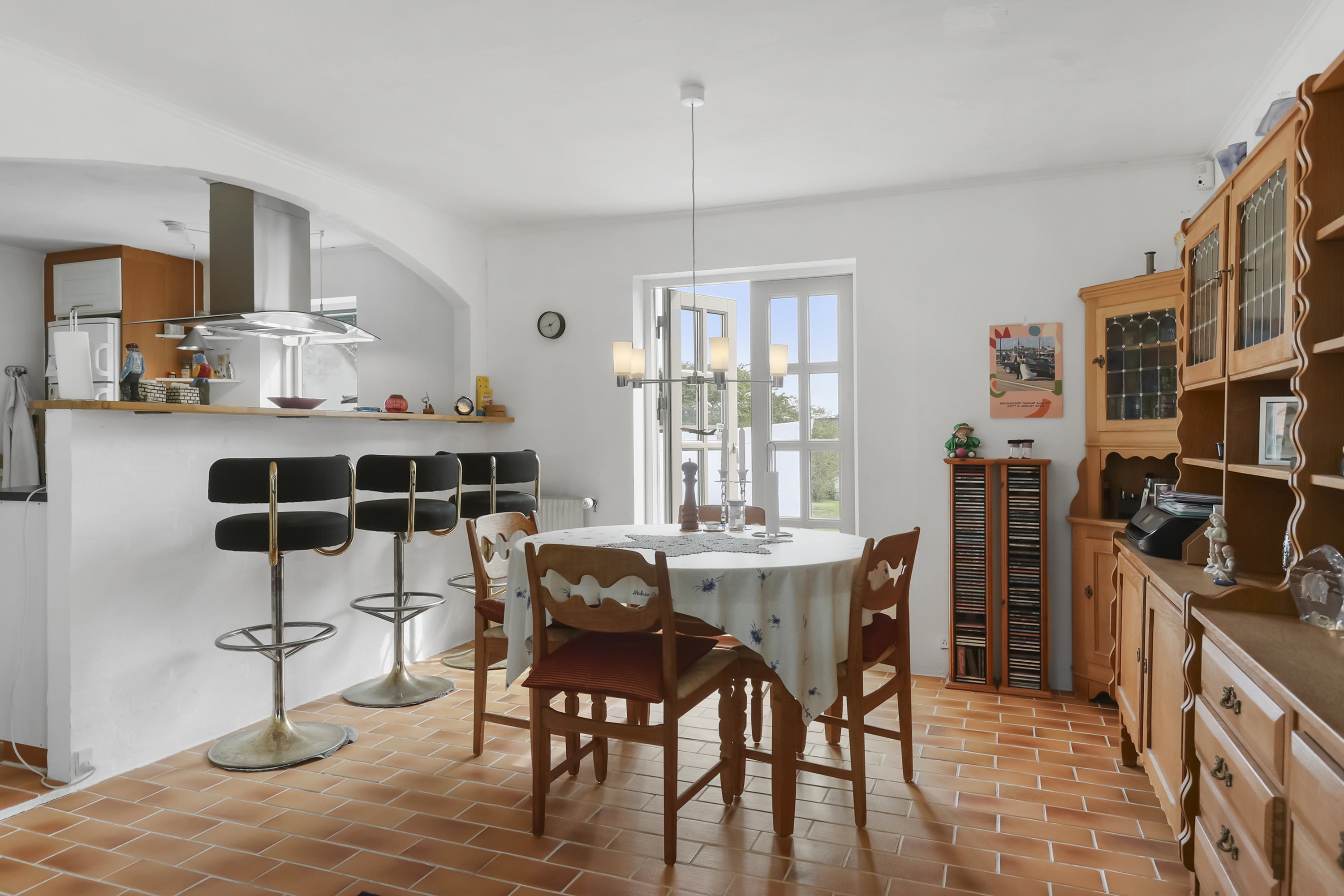 Fremhævet køkken alrum billede i fuldskærmstilstand. Billede af Østkystvejen 351, Voerså, 9300 Sæby