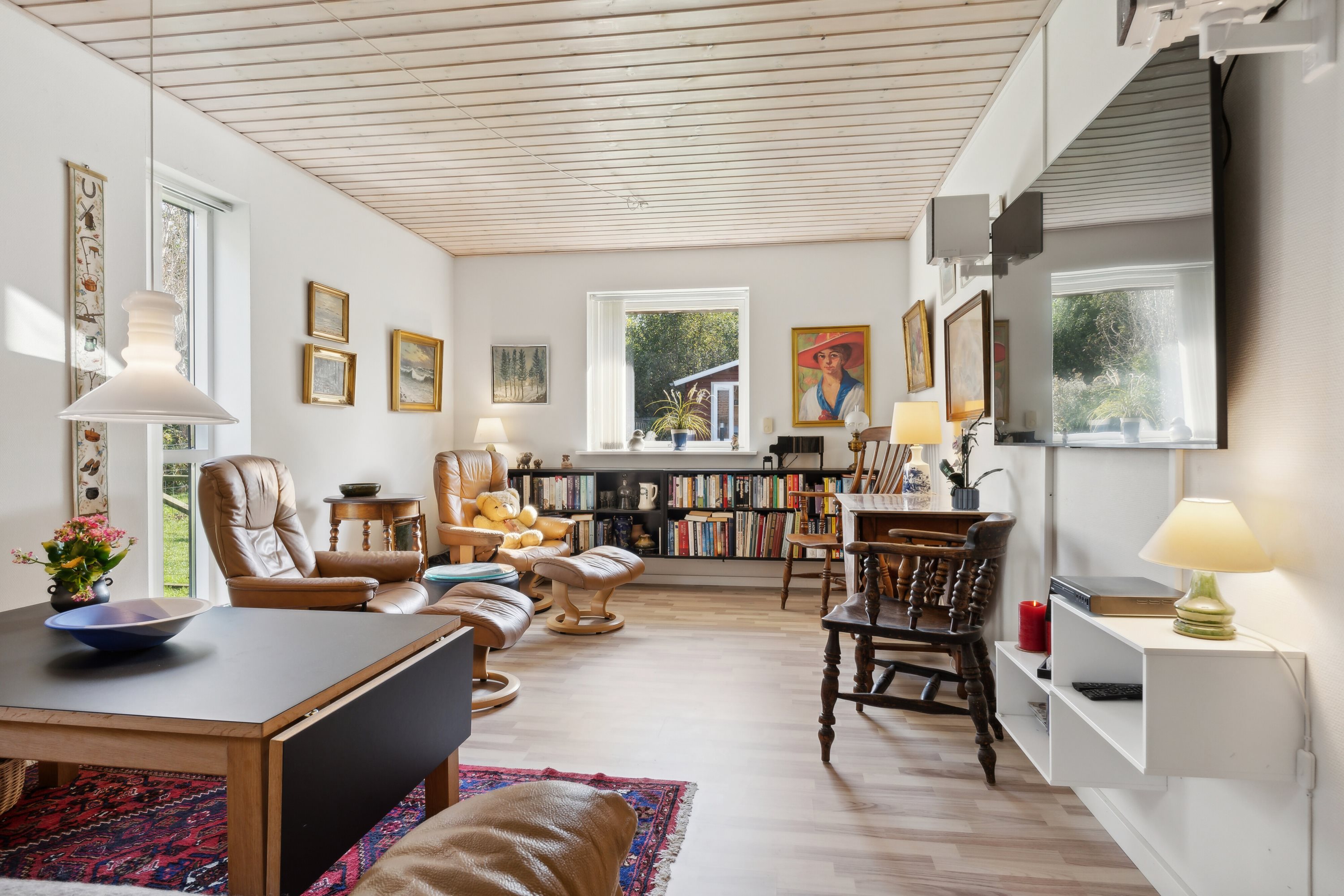 Fremhævet stue billede i fuldskærmstilstand. Billede af Teglgårdshaven 14, 9870 Sindal