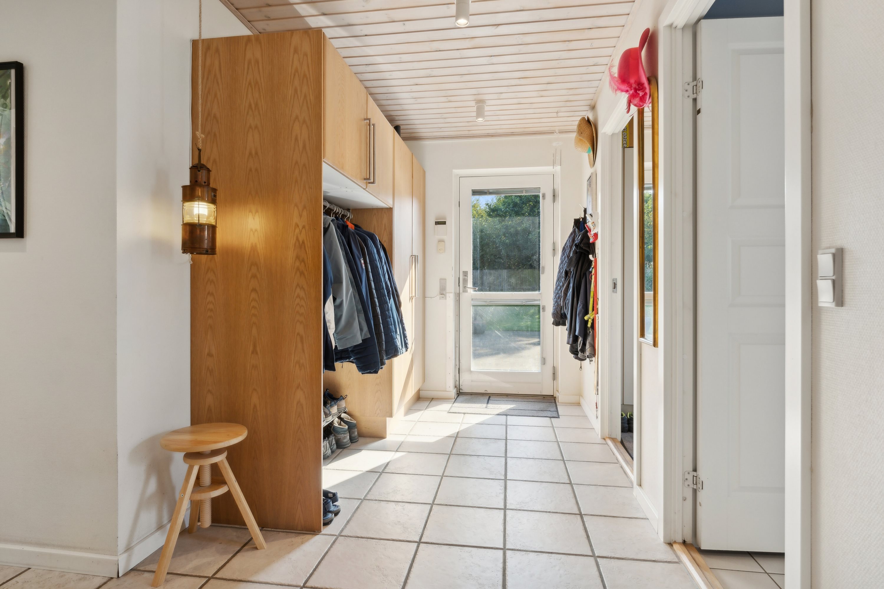 Fremhævet gang billede i fuldskærmstilstand. Billede af Teglgårdshaven 14, 9870 Sindal