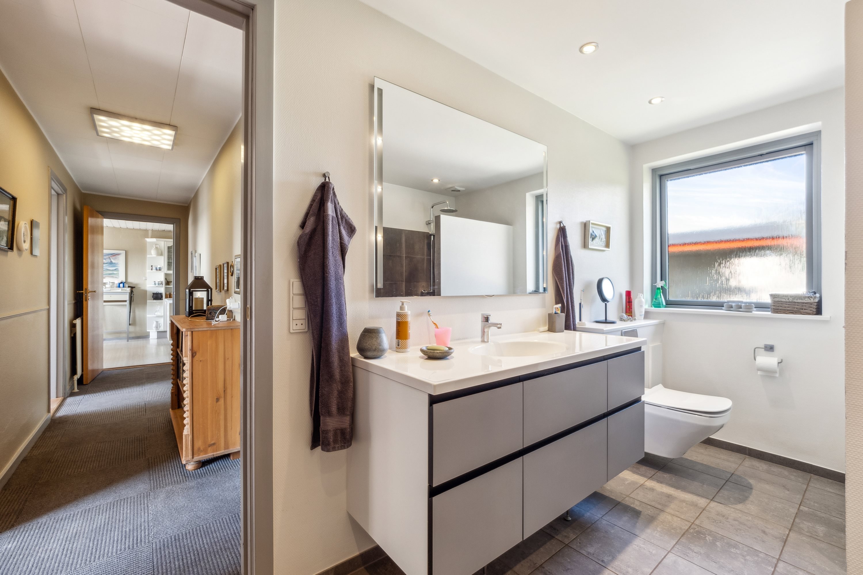 Fremhævet badeværelse billede i fuldskærmstilstand. Billede af Solbakken 2, Ræhr, 7730 Hanstholm