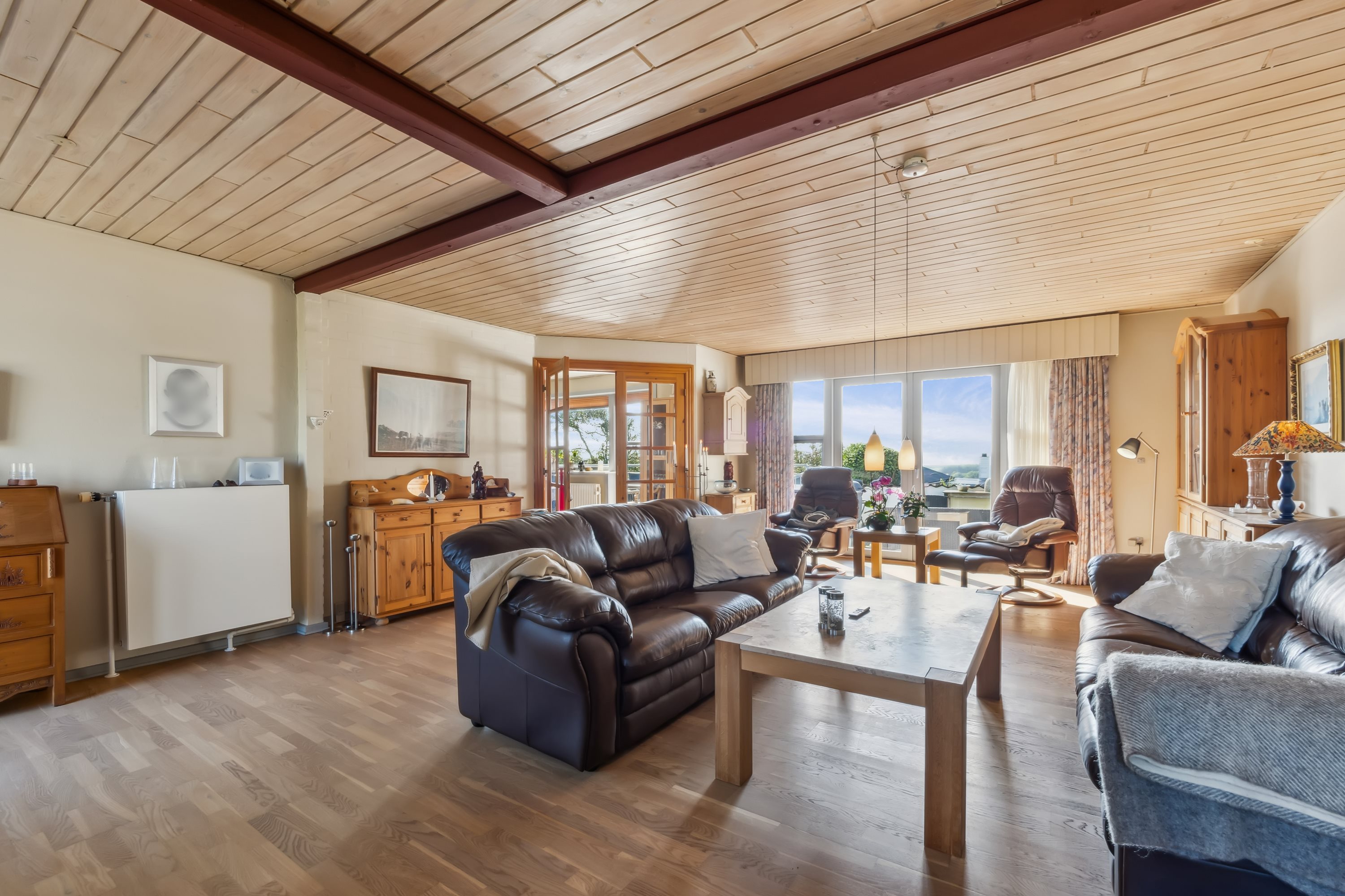 Fremhævet stue billede i fuldskærmstilstand. Billede af Solbakken 2, Ræhr, 7730 Hanstholm