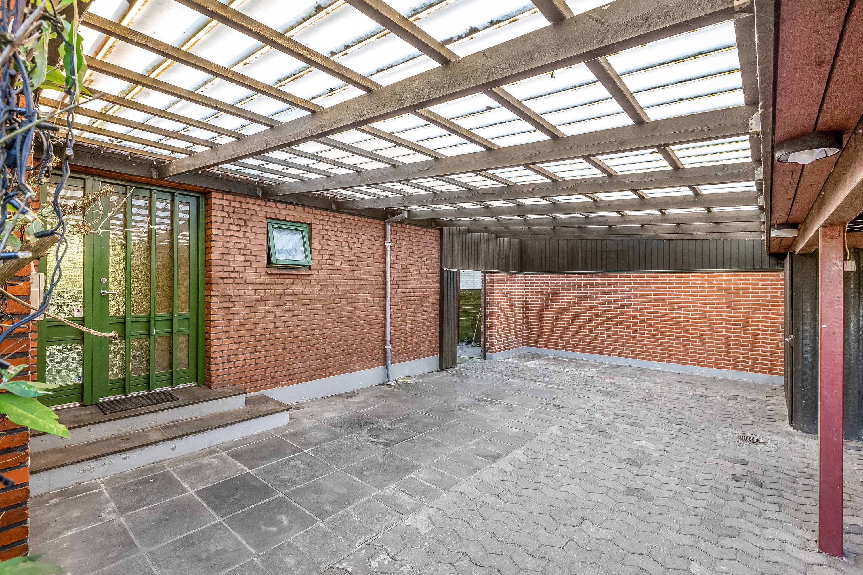 Fremhævet overdækket terrasse billede i fuldskærmstilstand. Billede af Anne Franks Vej 2, 7500 Holstebro