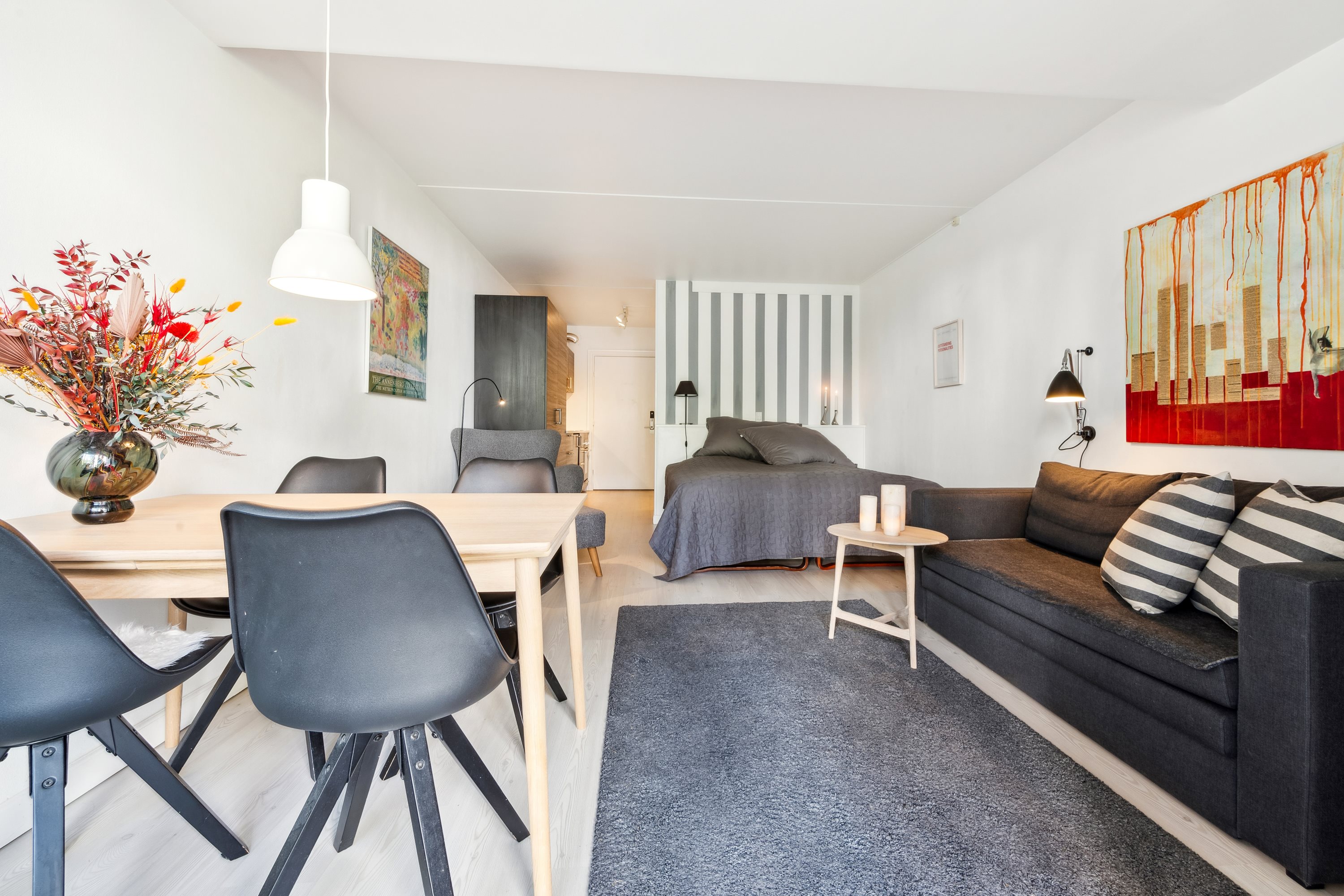 Fremhævet stue billede i fuldskærmstilstand. Billede af Nordre Strandvej 2F, st.. 524., 3000 Helsingør