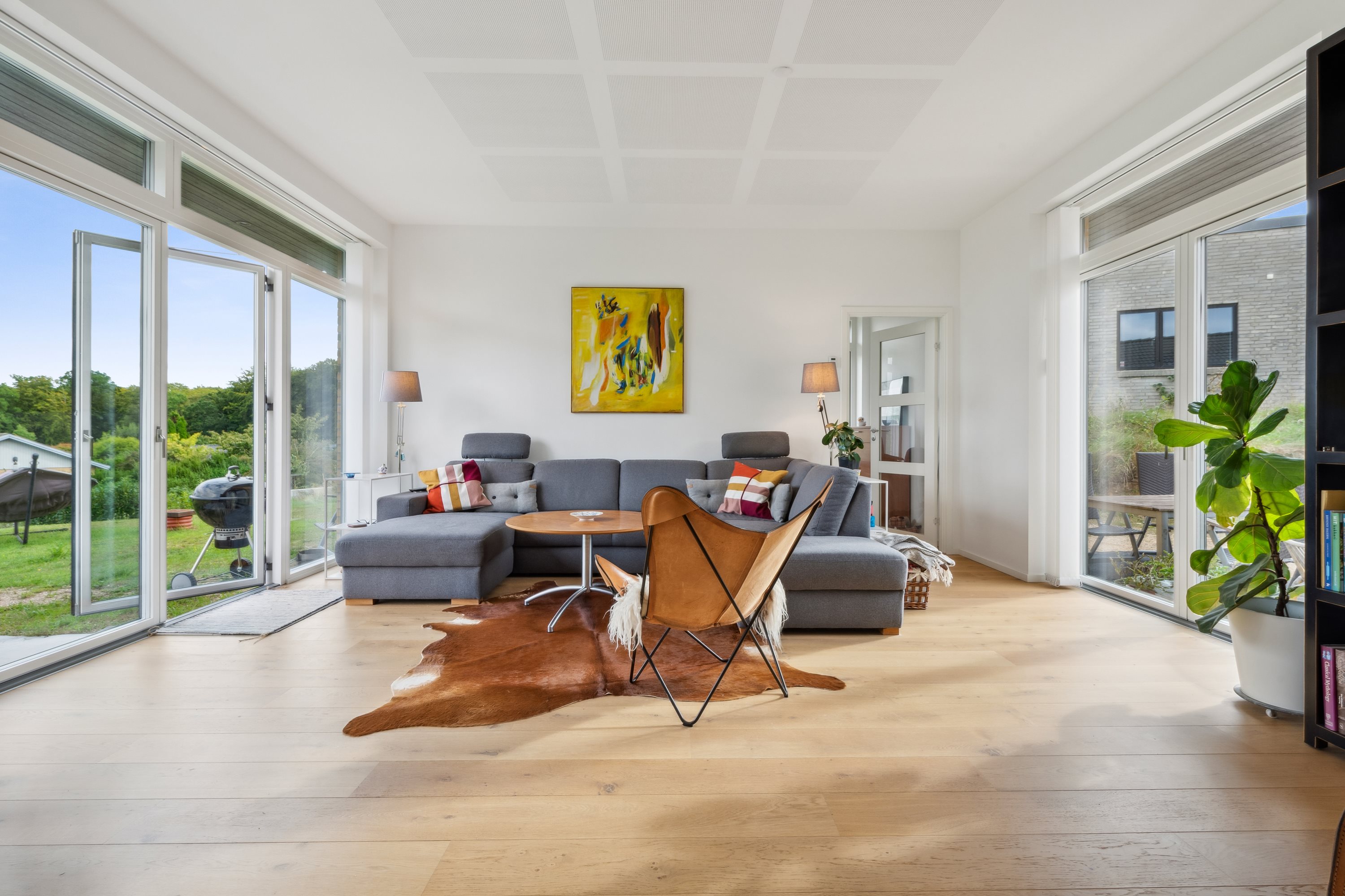 Fremhævet stue billede i fuldskærmstilstand. Billede af Carsten Hauchs Vej 11, 3140 Ålsgårde