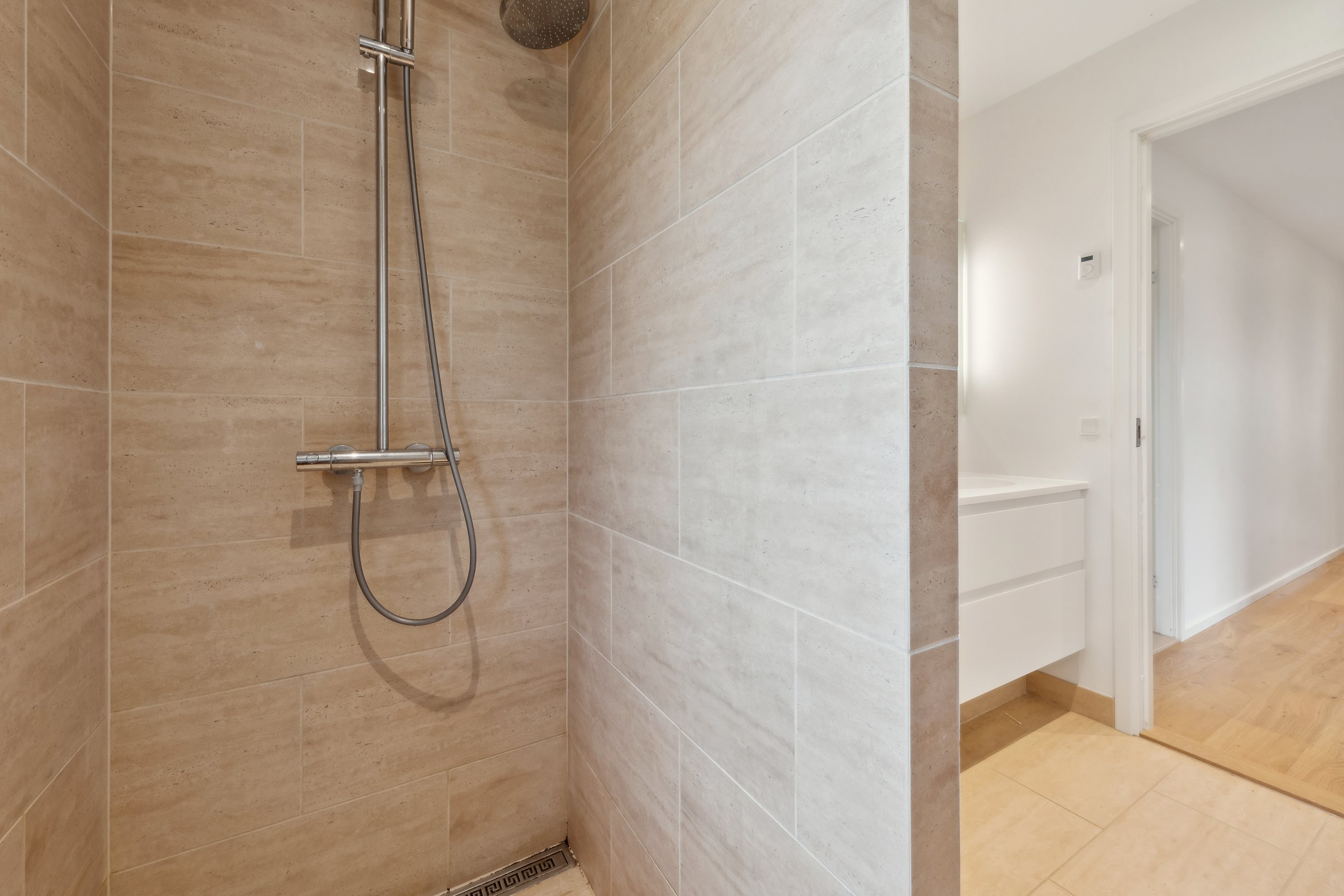 Fremhævet badeværelse billede i fuldskærmstilstand. Billede af Carsten Hauchs Vej 11, 3140 Ålsgårde