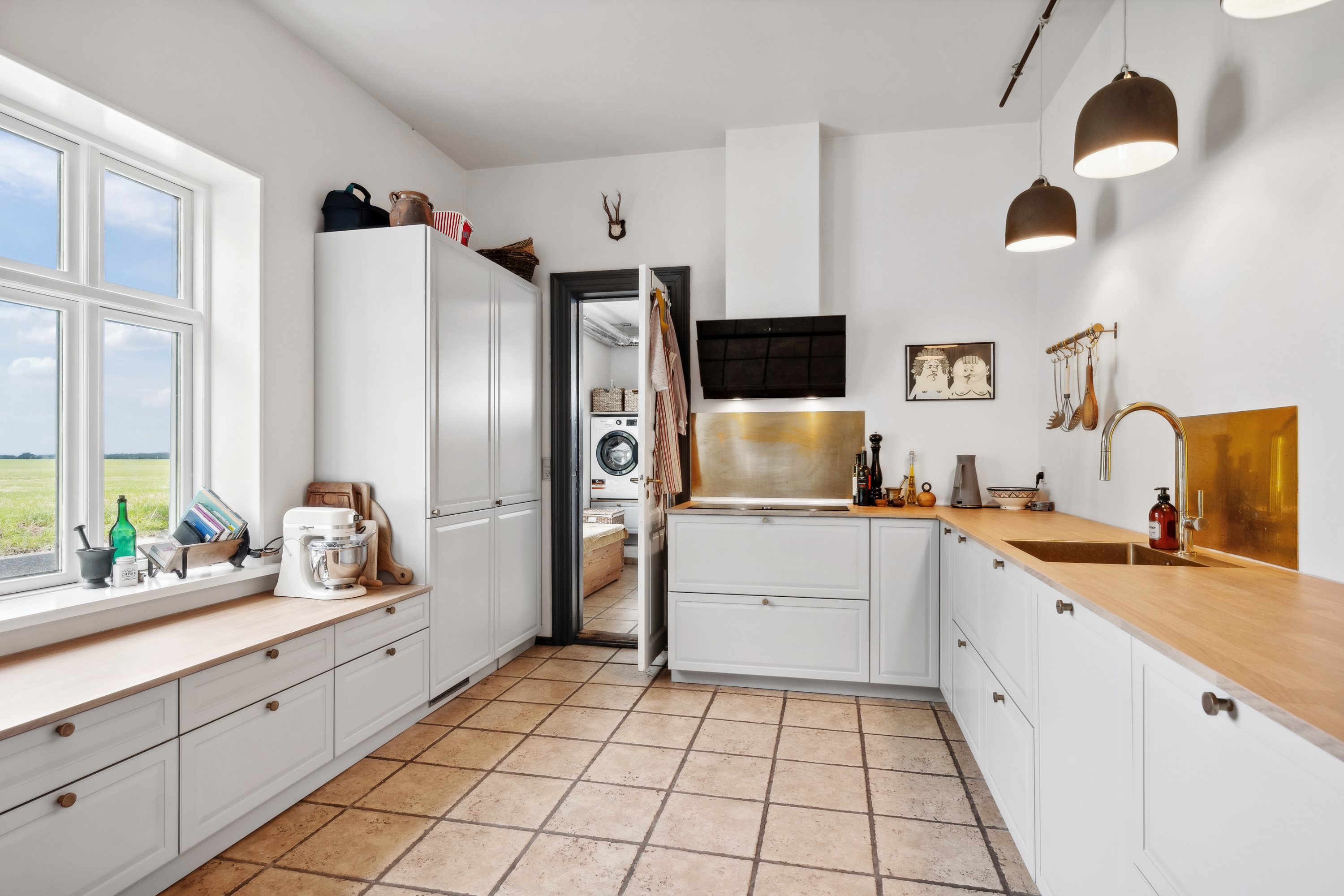 Fremhævet køkken billede i fuldskærmstilstand. Billede af Birkehøjvej 5, Attrup, 8444 Balle