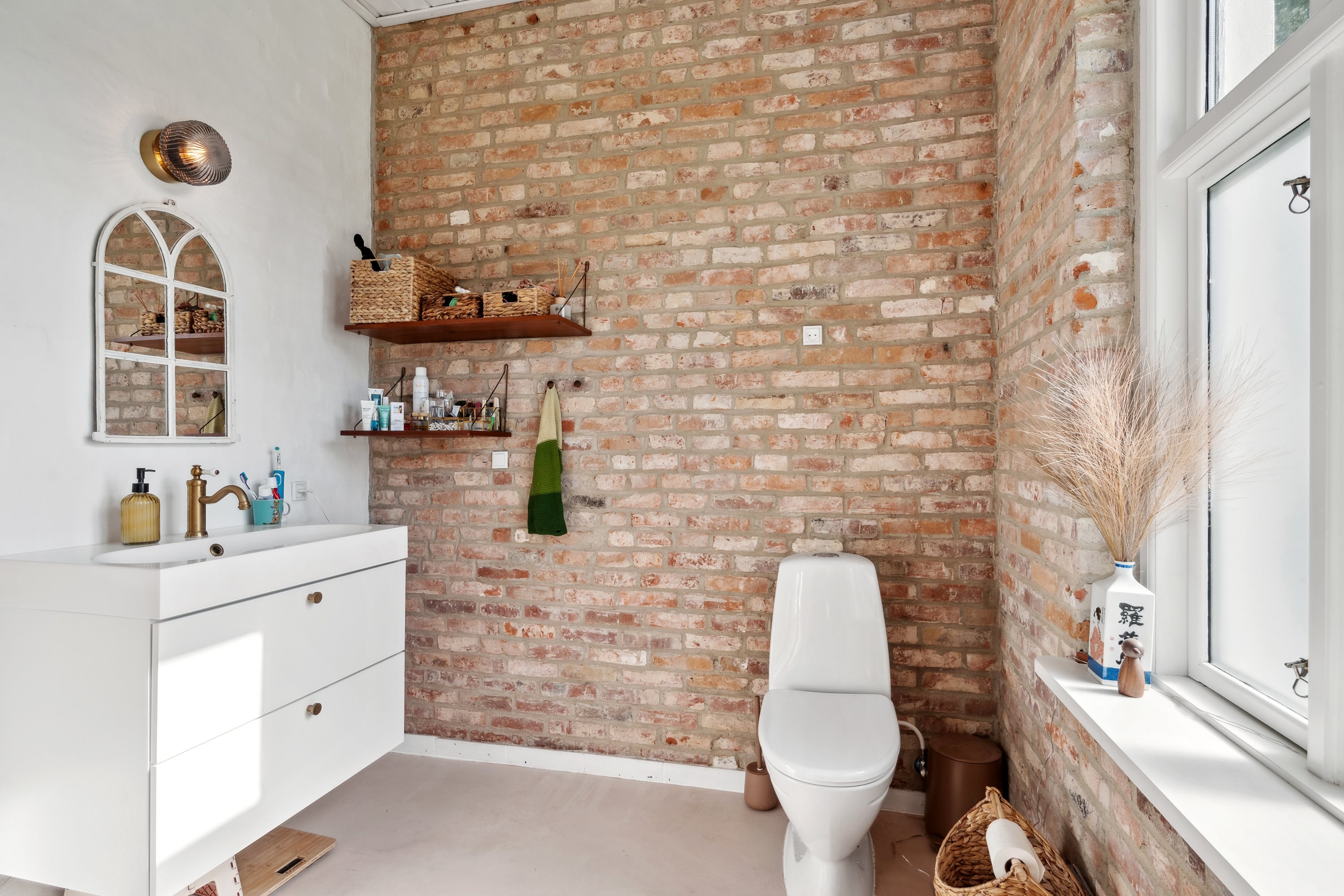 Fremhævet badeværelse billede i fuldskærmstilstand. Billede af Birkehøjvej 5, Attrup, 8444 Balle