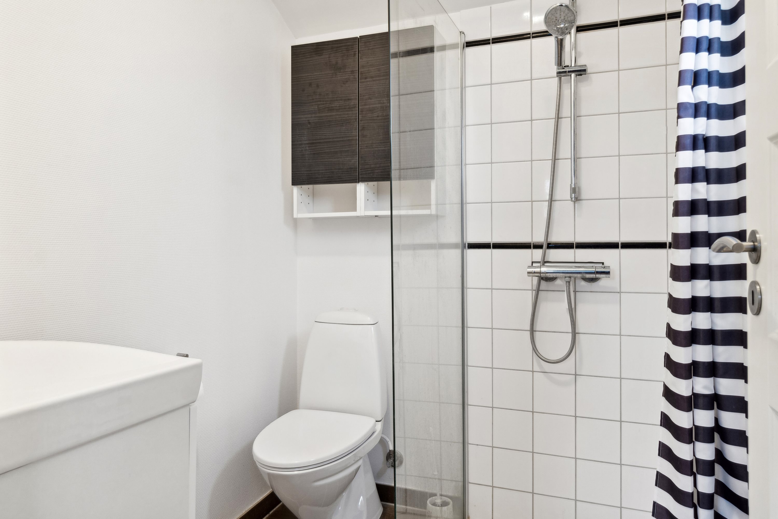 Fremhævet badeværelse billede i fuldskærmstilstand. Billede af Spættevej 37, St Kongsmark, 4200 Slagelse