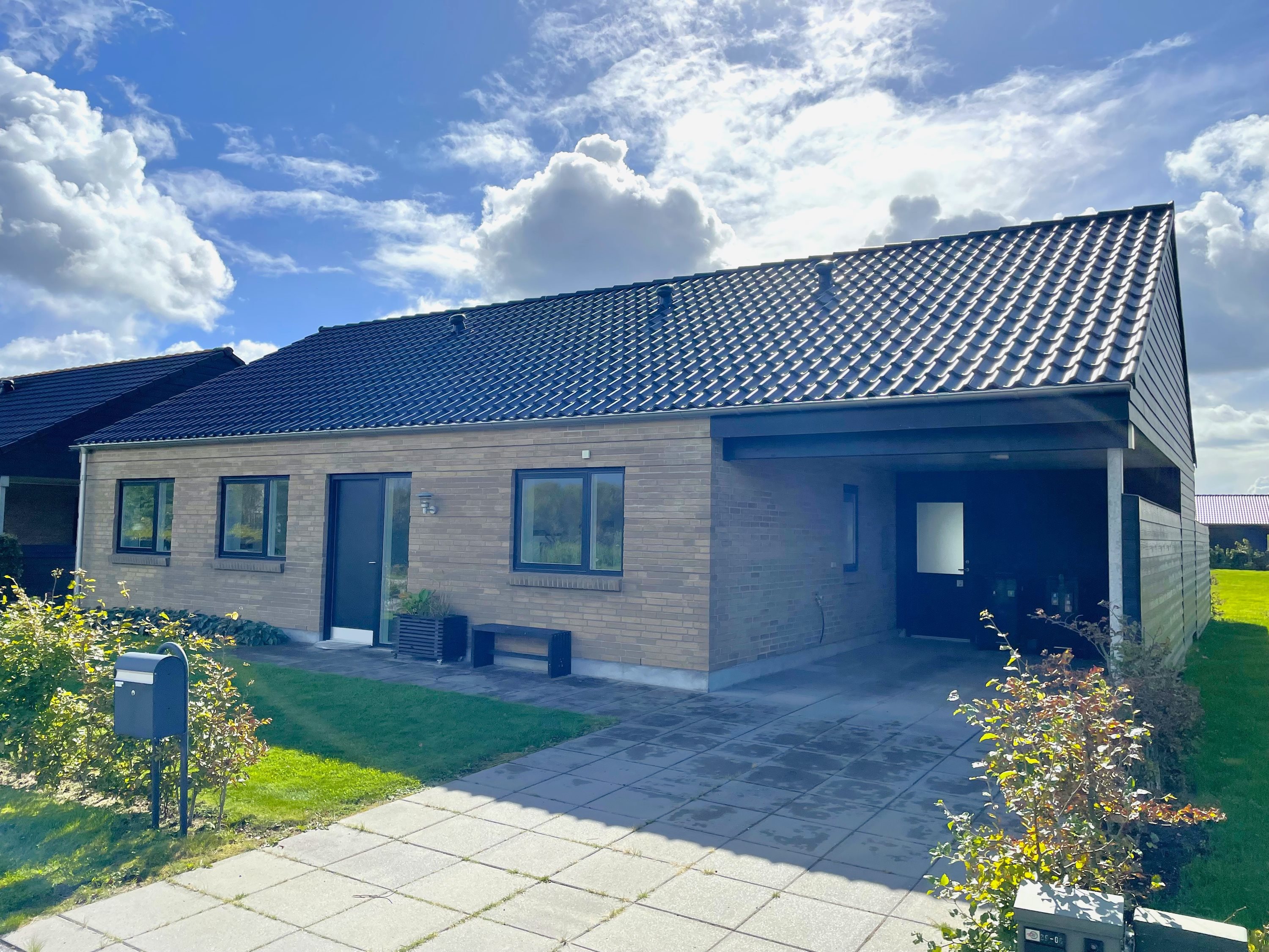 Fremhævet facade billede i fuldskærmstilstand. Billede af Ågade 11, 6880 Tarm