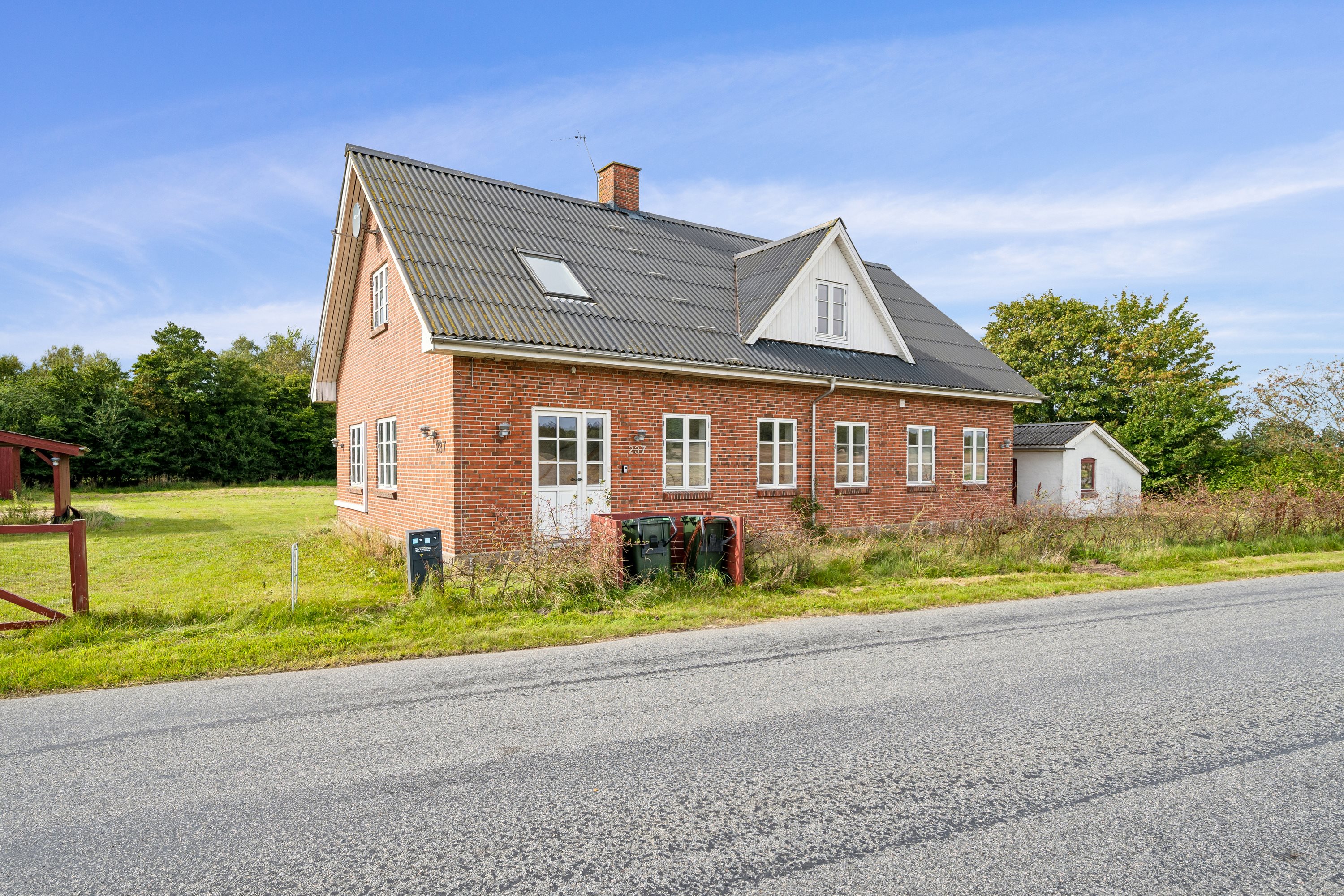 Fremhævet  billede i fuldskærmstilstand. Billede af Rougsøvej 237, Udbyhøj, 8950 Ørsted