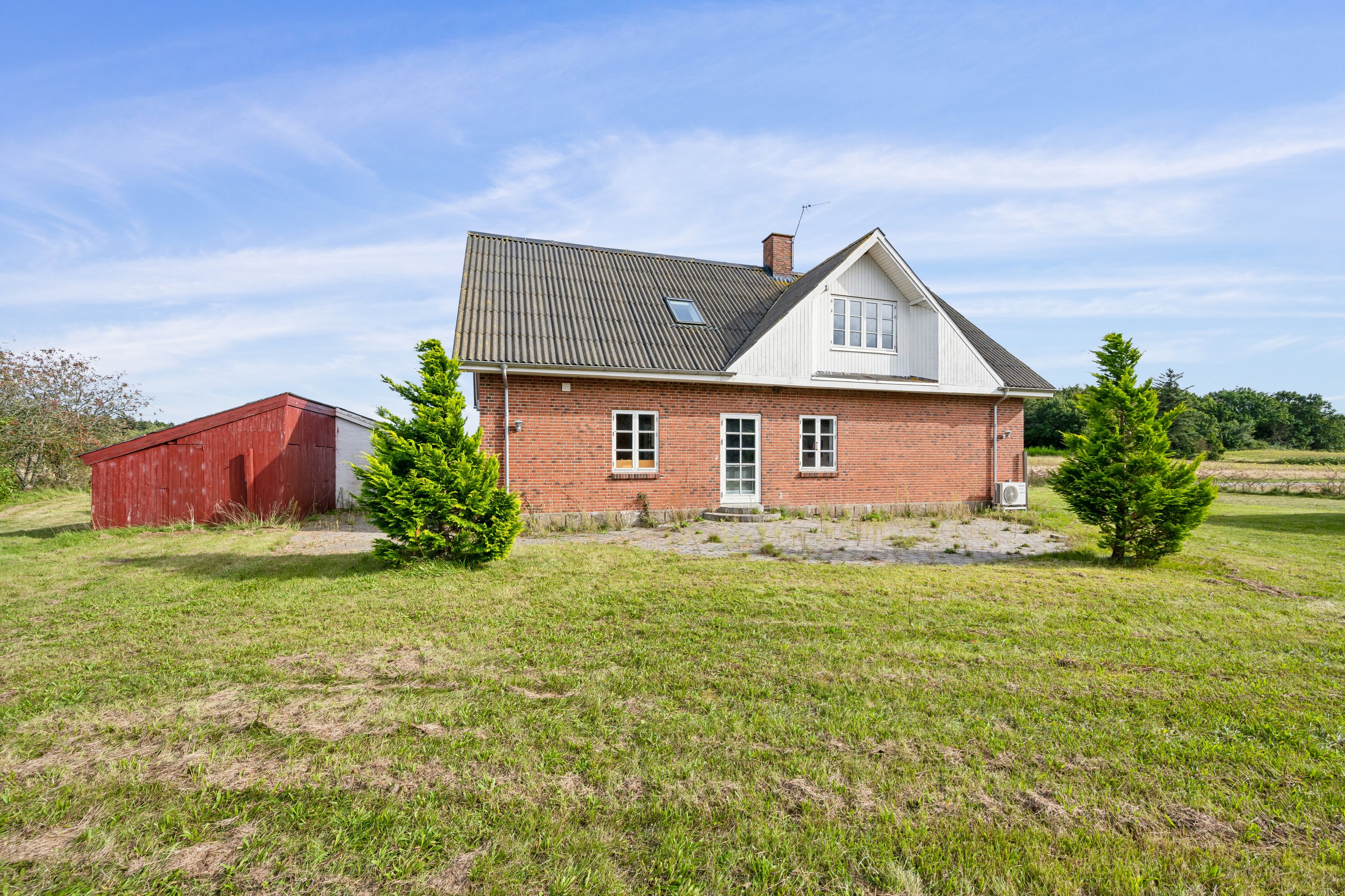 Fremhævet  billede i fuldskærmstilstand. Billede af Rougsøvej 237, Udbyhøj, 8950 Ørsted