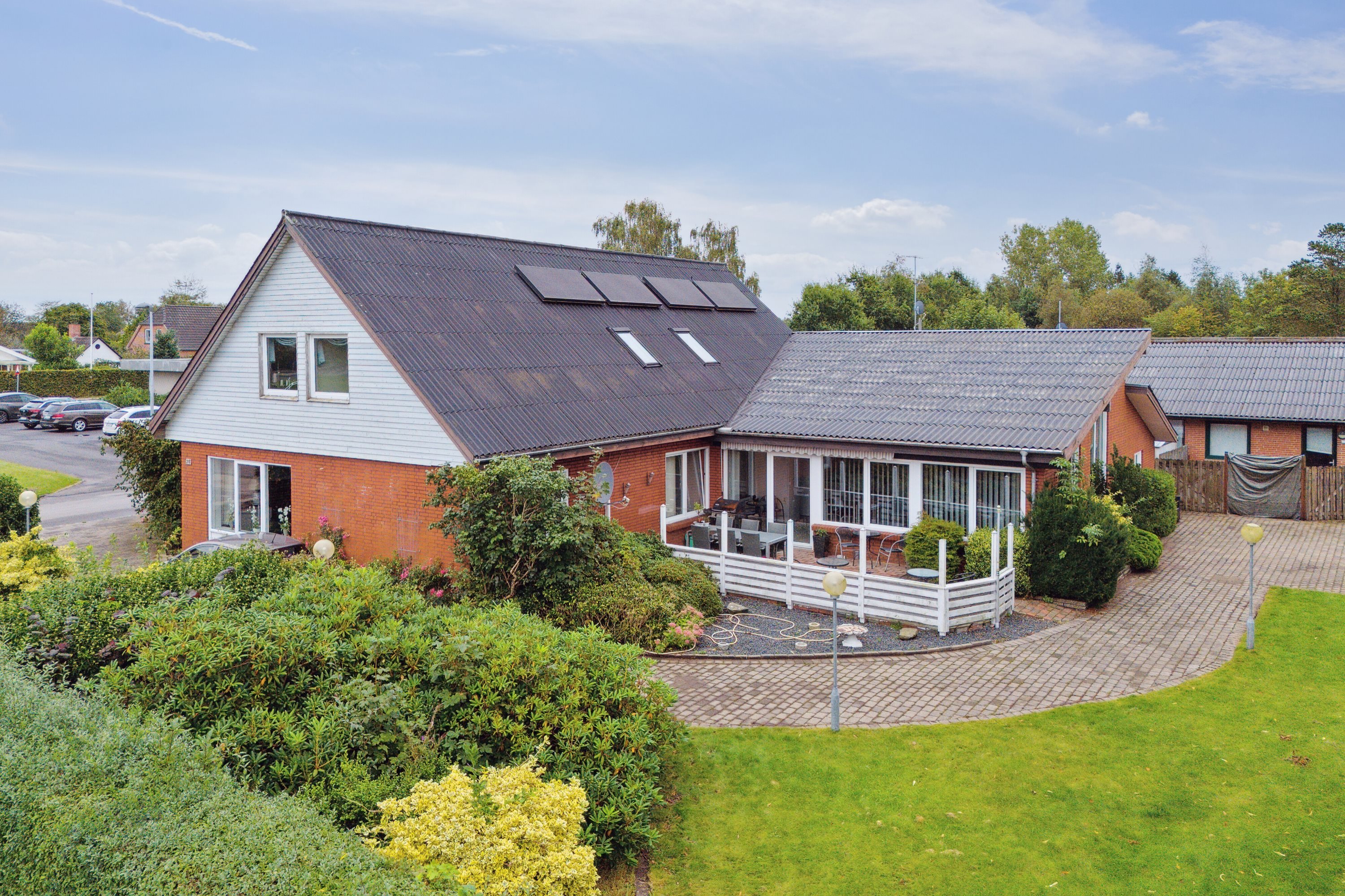 Miniaturebillede 1: set fra haven. Billede af Jernbanegade 28, 7442 Engesvang