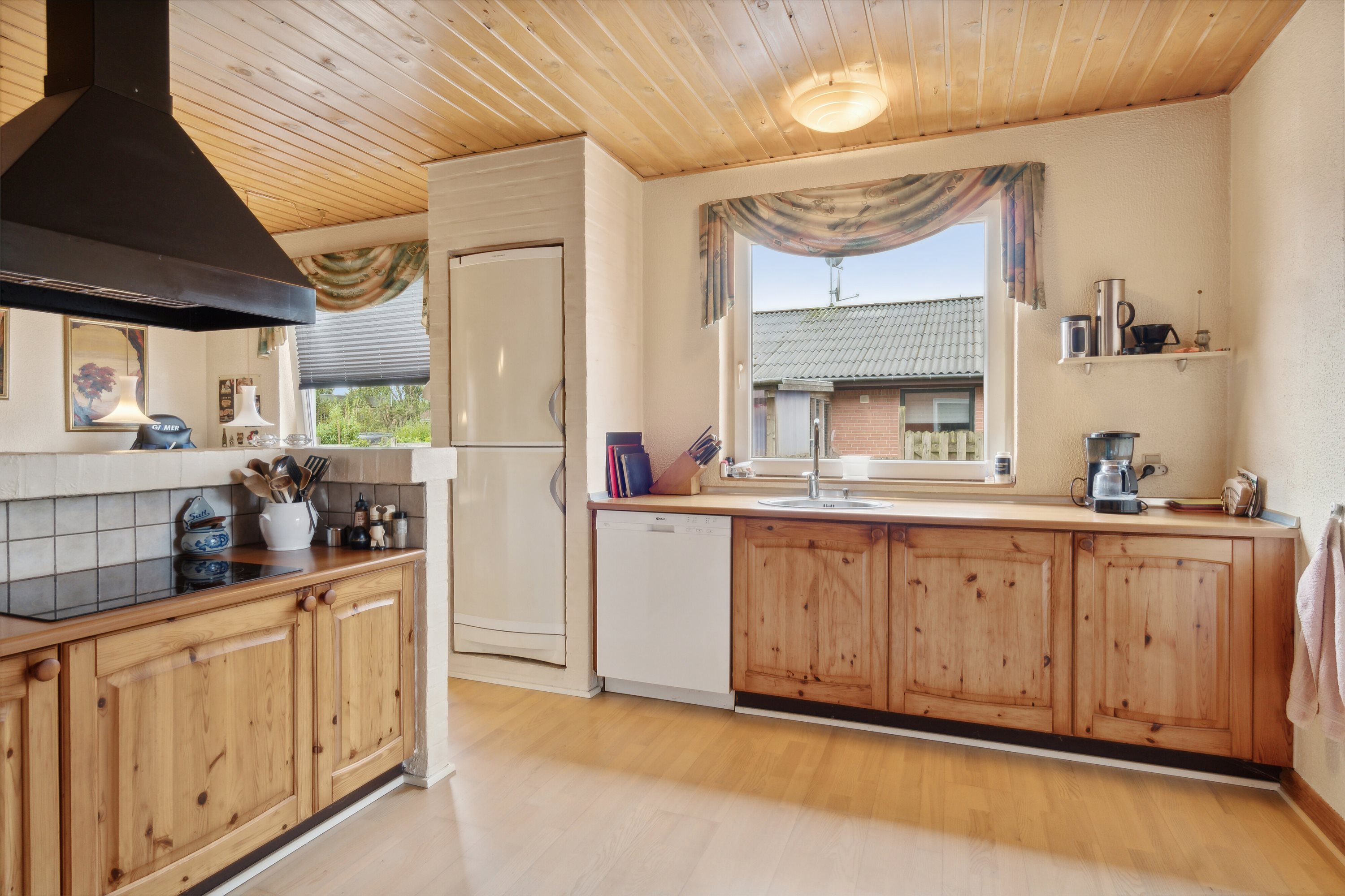 Fremhævet køkken billede i fuldskærmstilstand. Billede af Jernbanegade 28, 7442 Engesvang