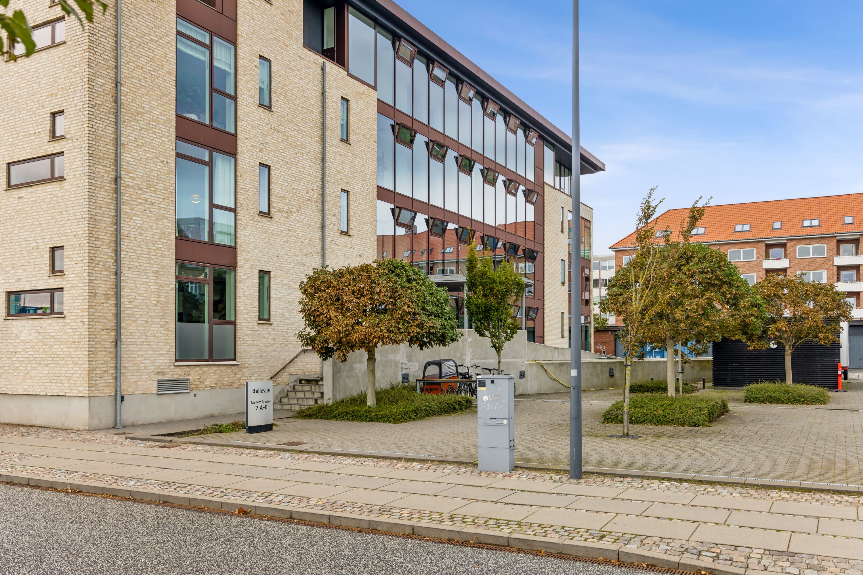 Fremhævet ejendom 1 billede i fuldskærmstilstand. Billede af Mellem Broerne 7E, st.., 9400 Nørresundby