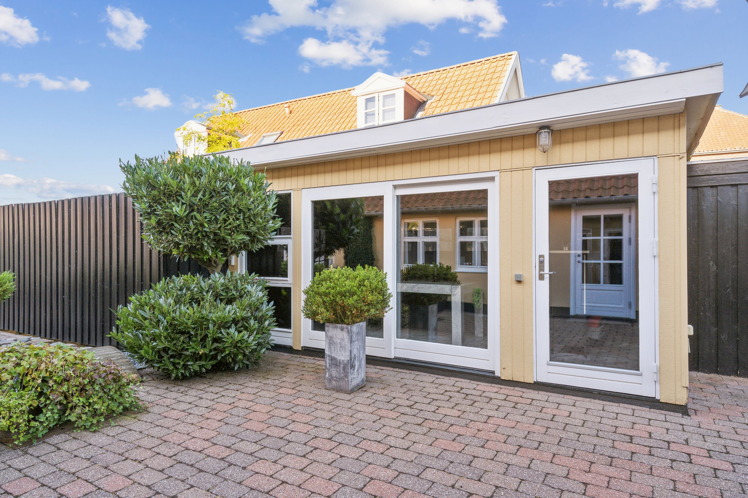 Fremhævet udendørs billede i fuldskærmstilstand. Billede af Langegade 89, 5300 Kerteminde