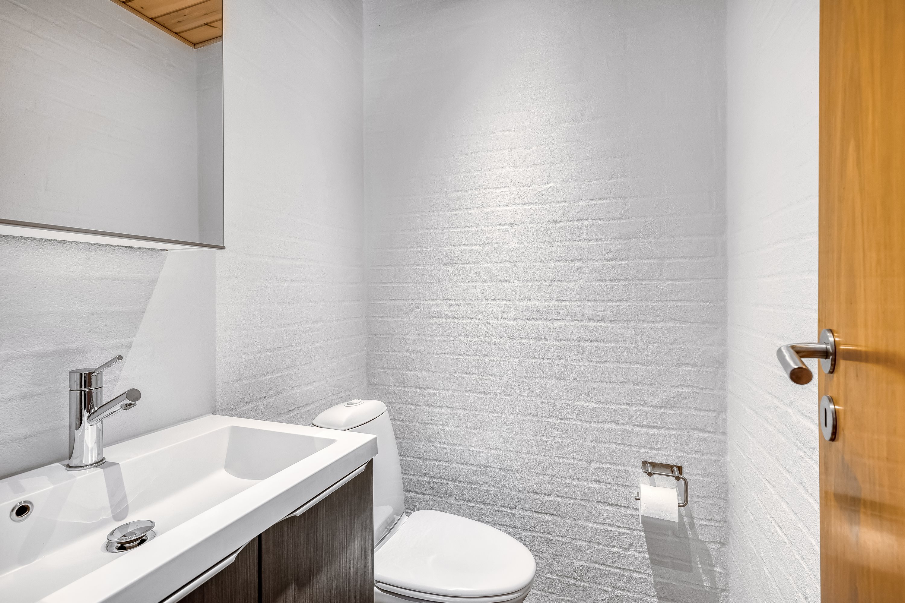 Fremhævet toilet billede i fuldskærmstilstand. Billede af Vald Poulsens Vej 5, 7500 Holstebro