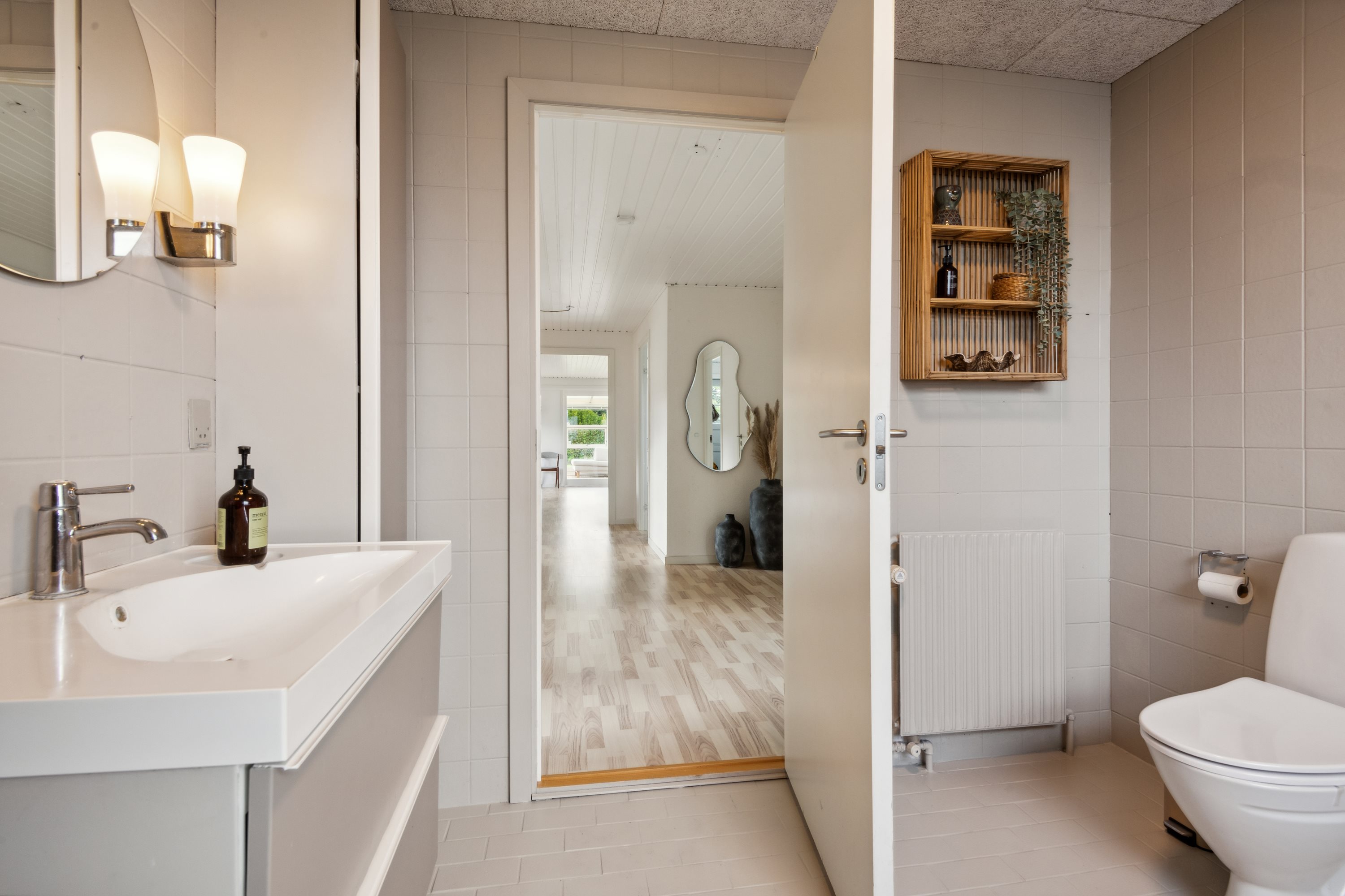 Fremhævet badeværelse billede i fuldskærmstilstand. Billede af Bymarken 34, Sørup, 9530 Støvring