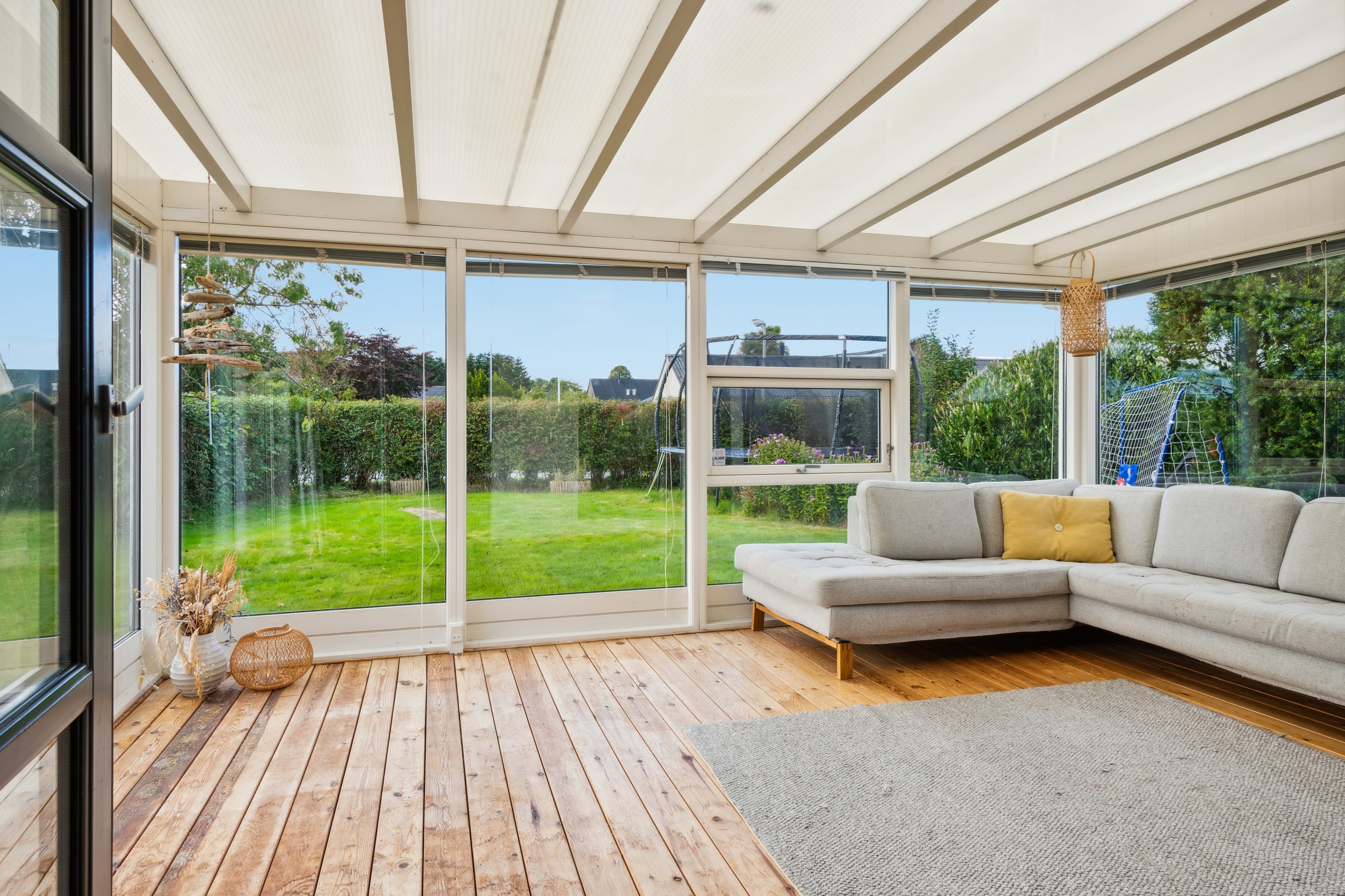 Fremhævet udestue billede i fuldskærmstilstand. Billede af Bymarken 34, Sørup, 9530 Støvring