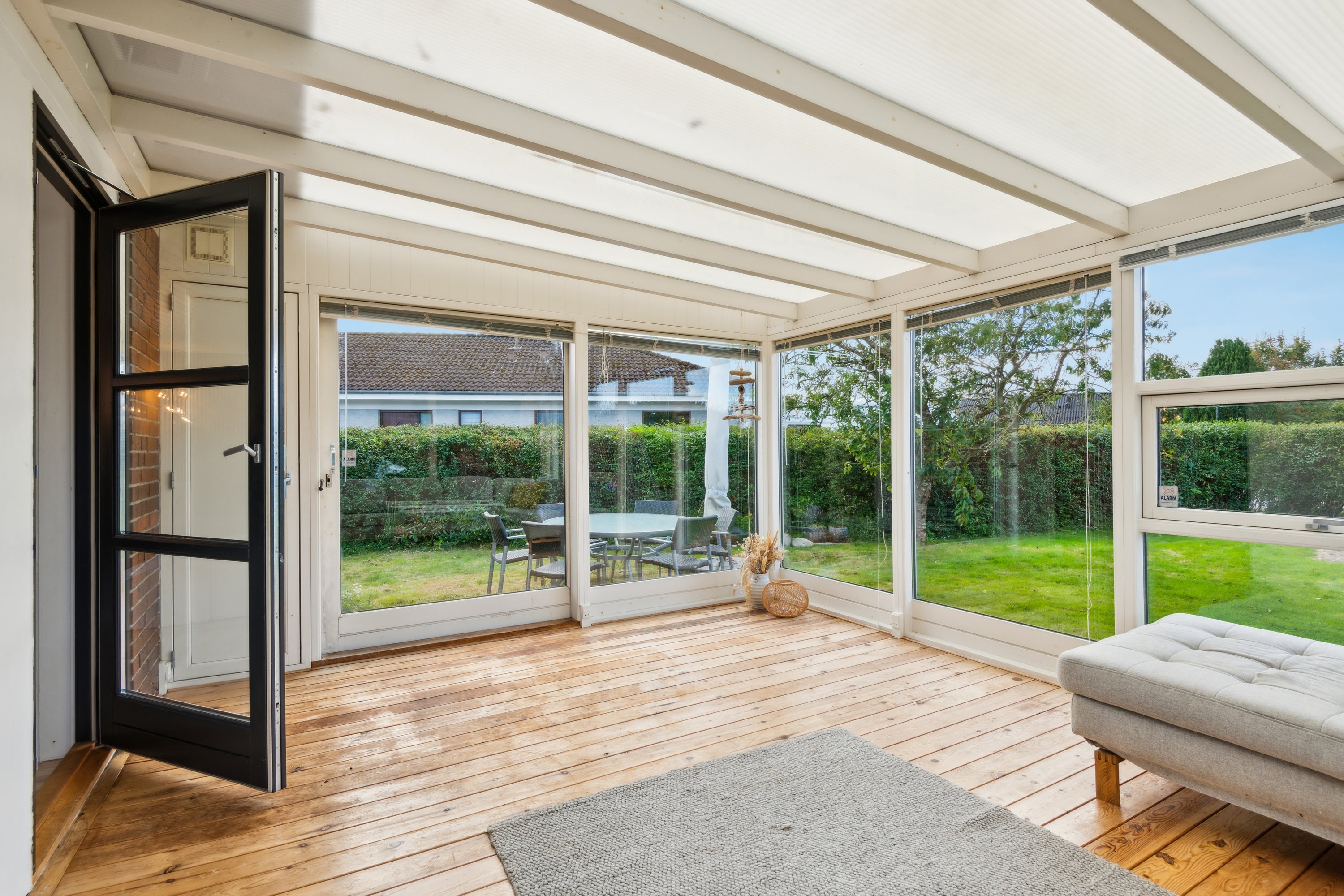 Fremhævet udestue billede i fuldskærmstilstand. Billede af Bymarken 34, Sørup, 9530 Støvring