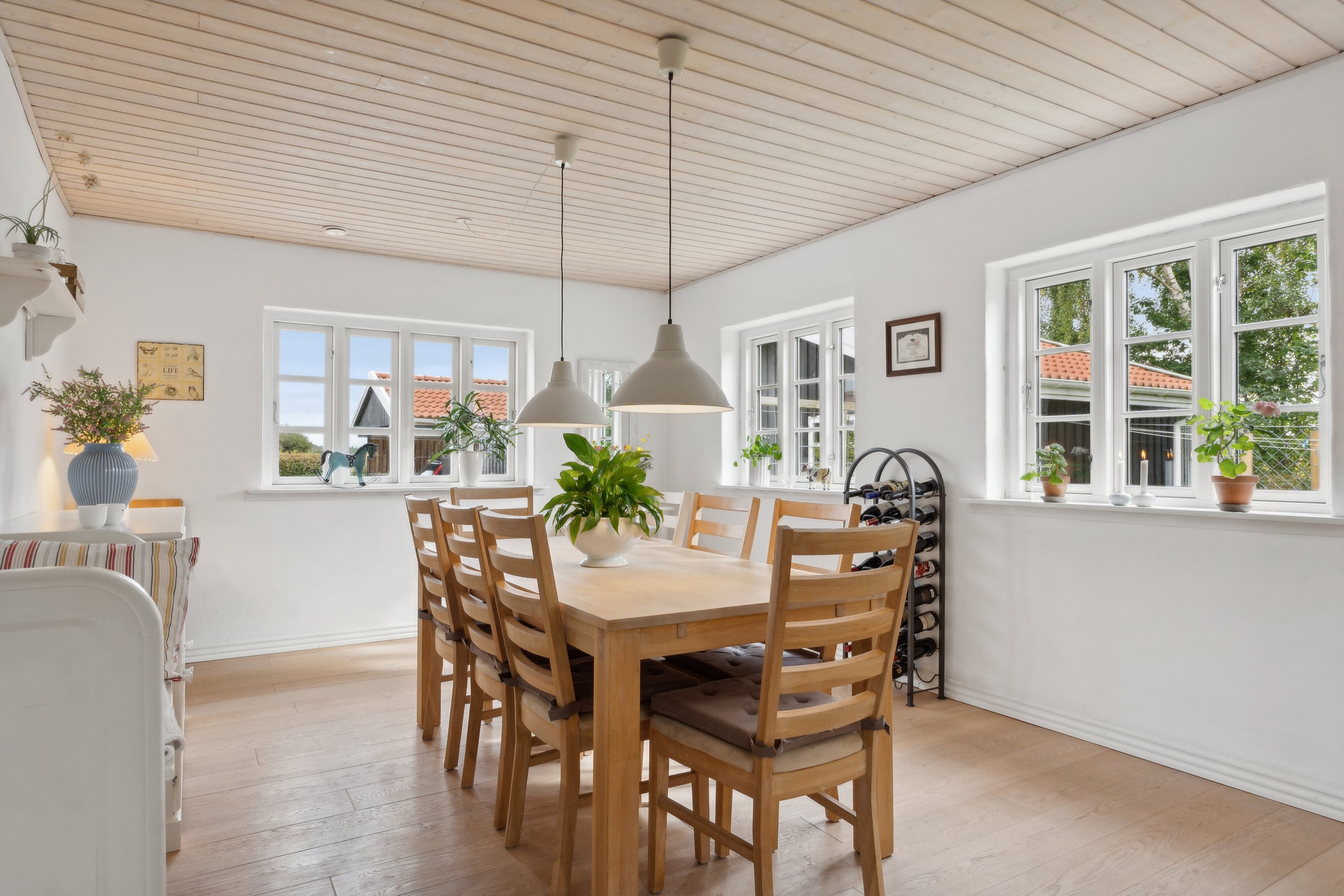 Fremhævet spisestue billede i fuldskærmstilstand. Billede af Elsborgvej 24, Sjørslev, 8620 Kjellerup